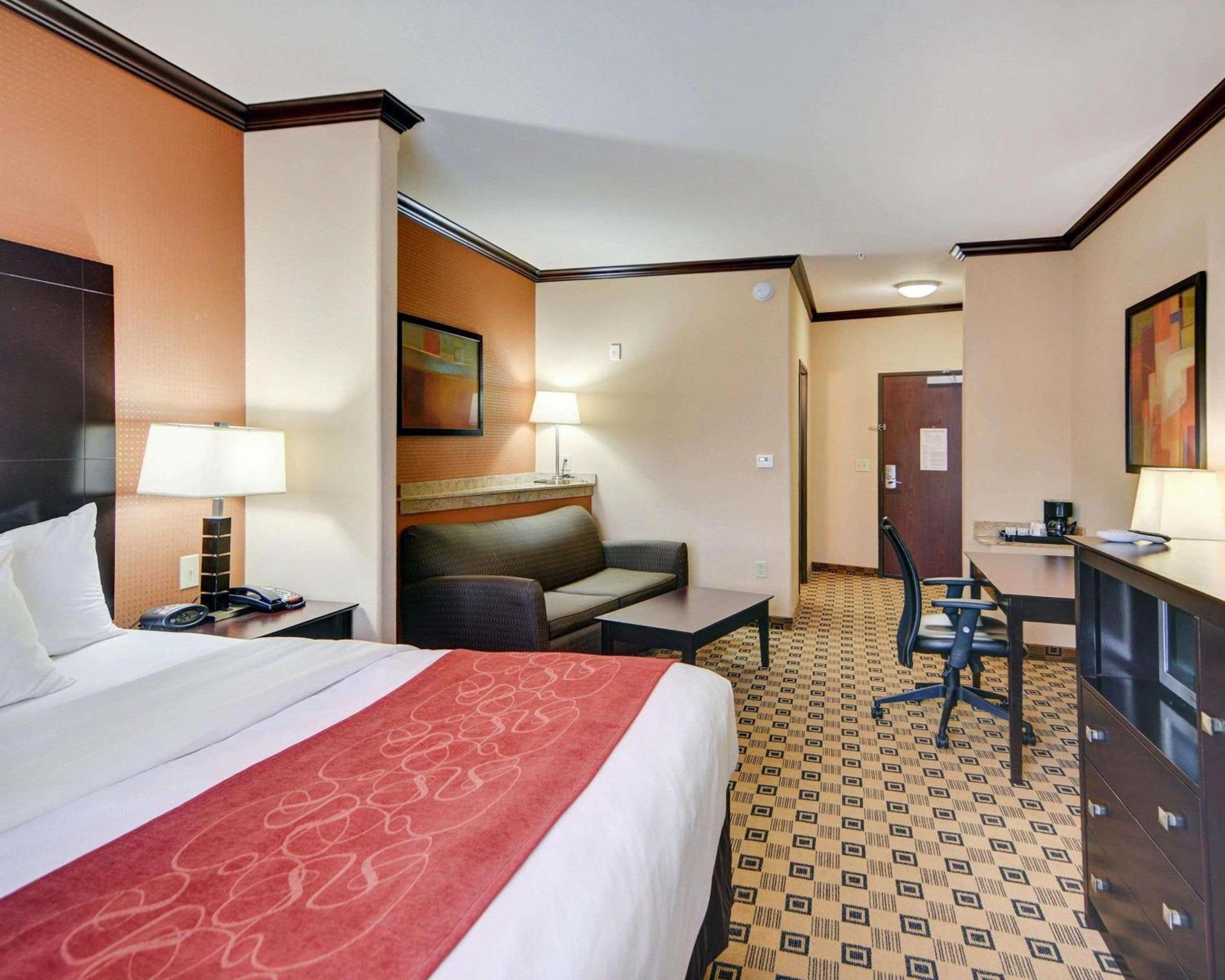 Comfort Suites Kilgore photo 12
