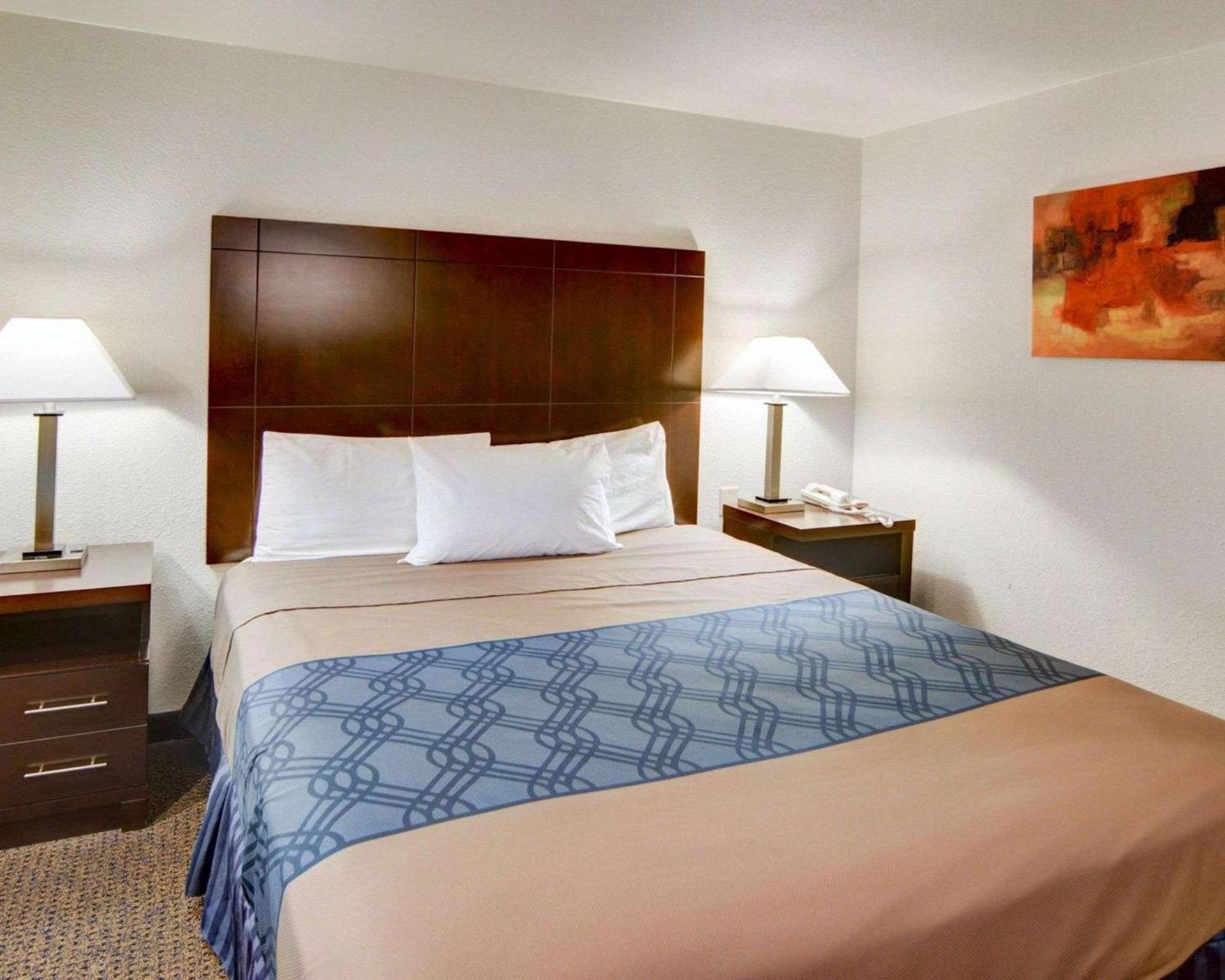 Rodeway Inn & Suites Lewisville I-35 photo 8