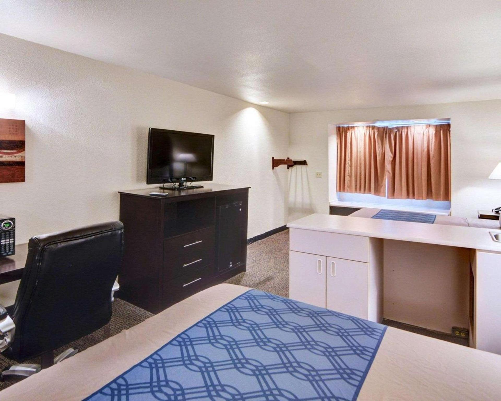 Rodeway Inn & Suites Lewisville I-35 photo 14