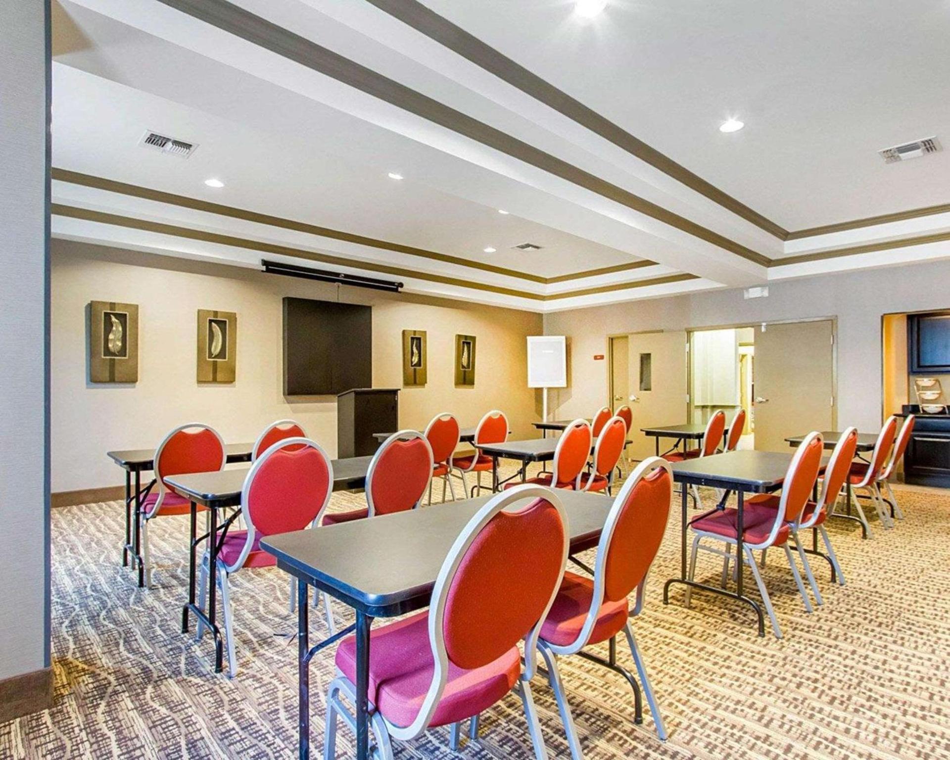 Comfort Suites Abilene Central photo 25