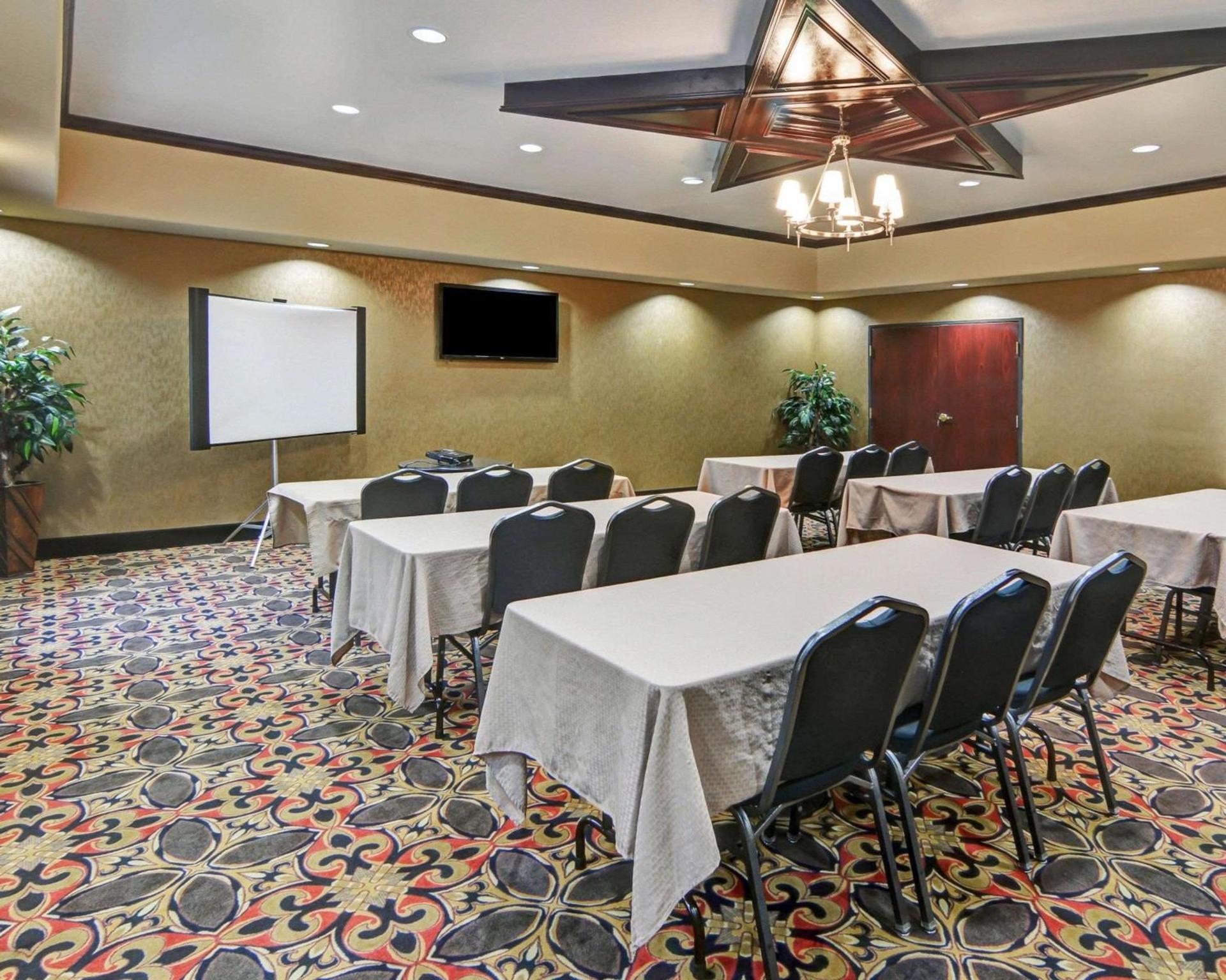 Comfort Suites Lake Worth photo 20