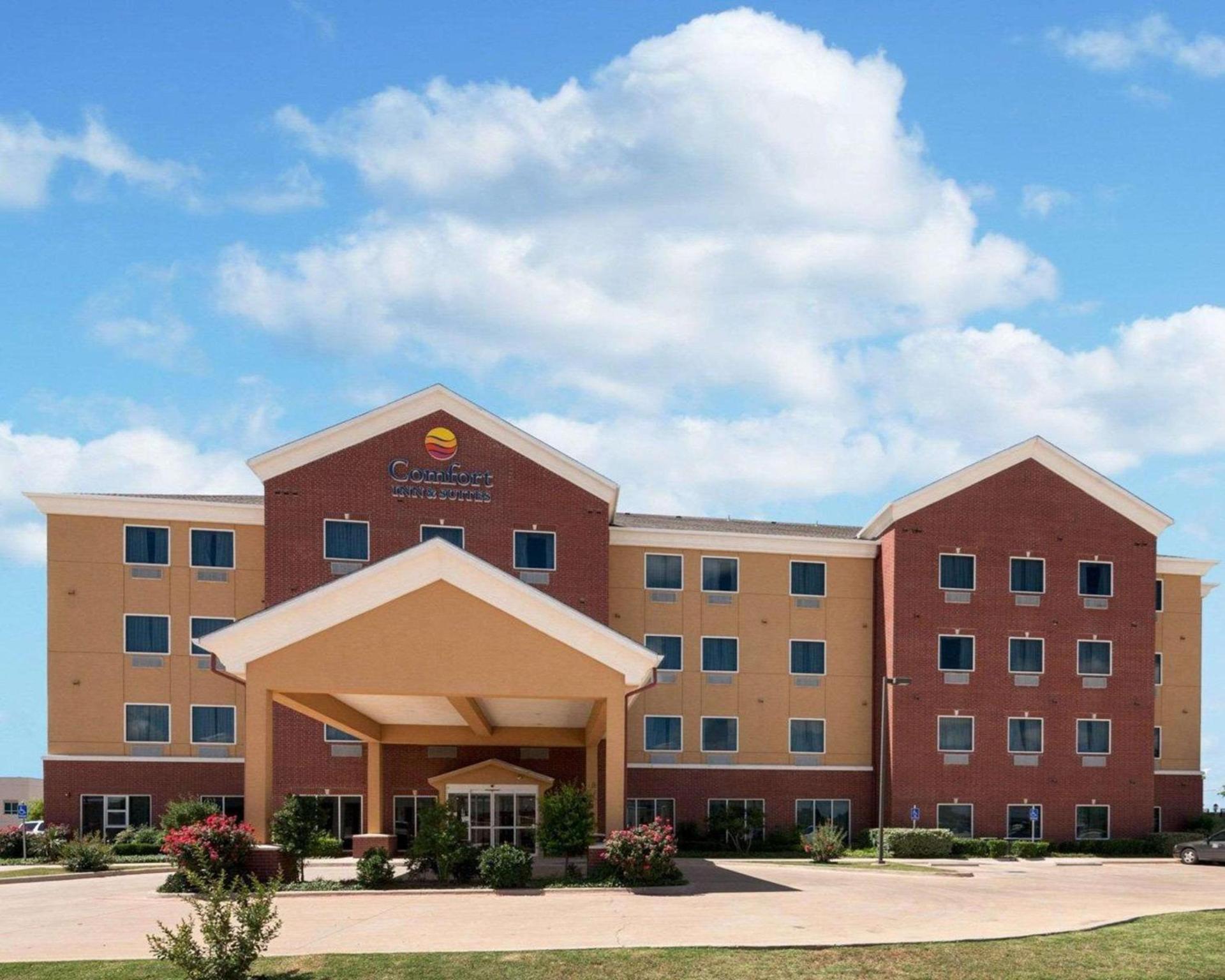 Comfort Inn & Suites Regional Medical Center photo 2