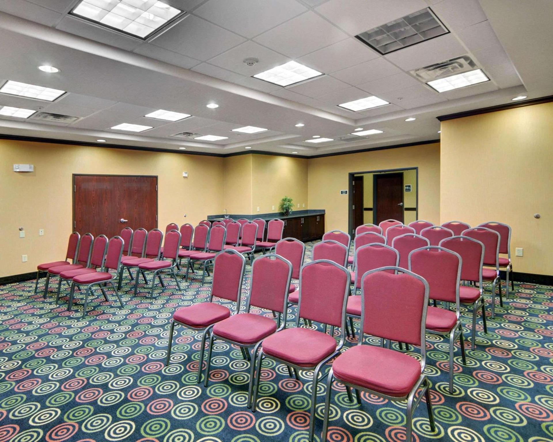 Comfort Suites Kilgore photo 22
