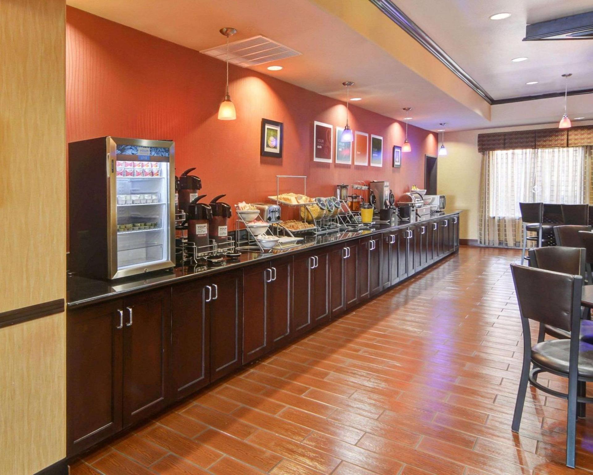 Comfort Suites Lake Worth photo 24