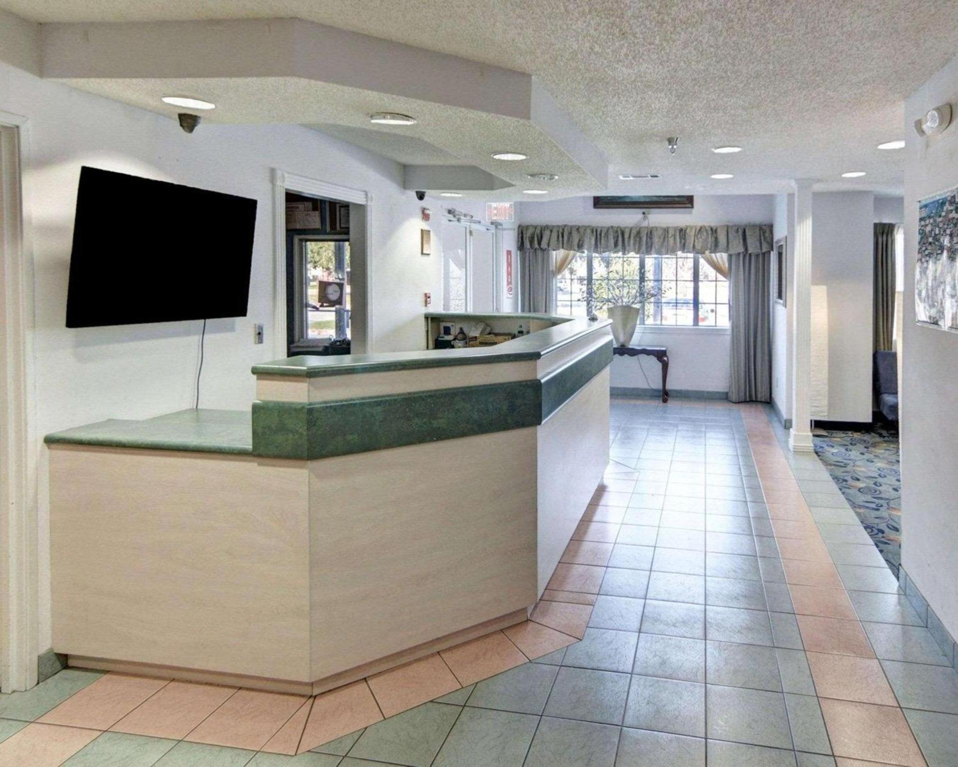 Rodeway Inn & Suites Lewisville I-35 photo 3
