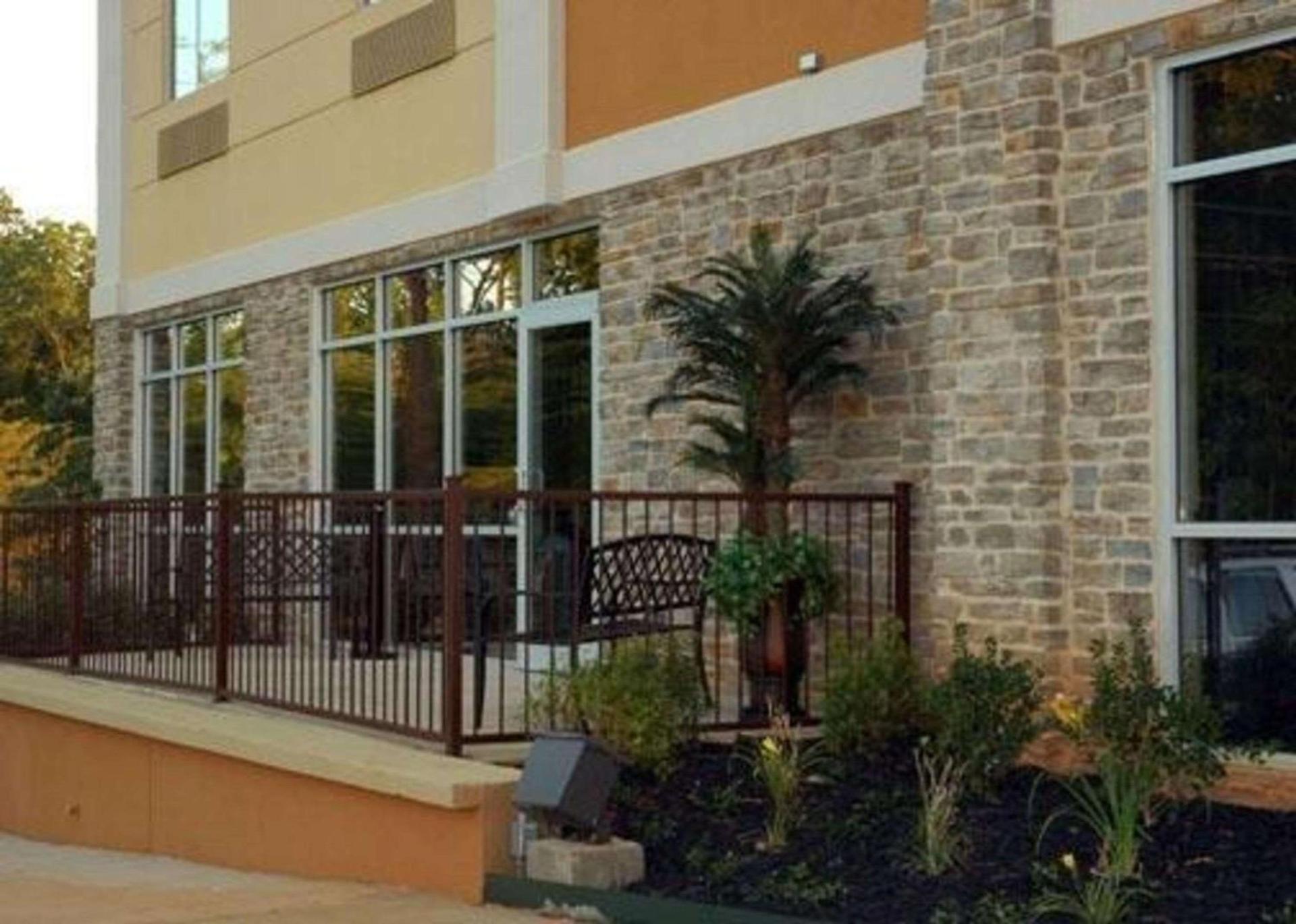 Comfort Suites Kilgore photo 26