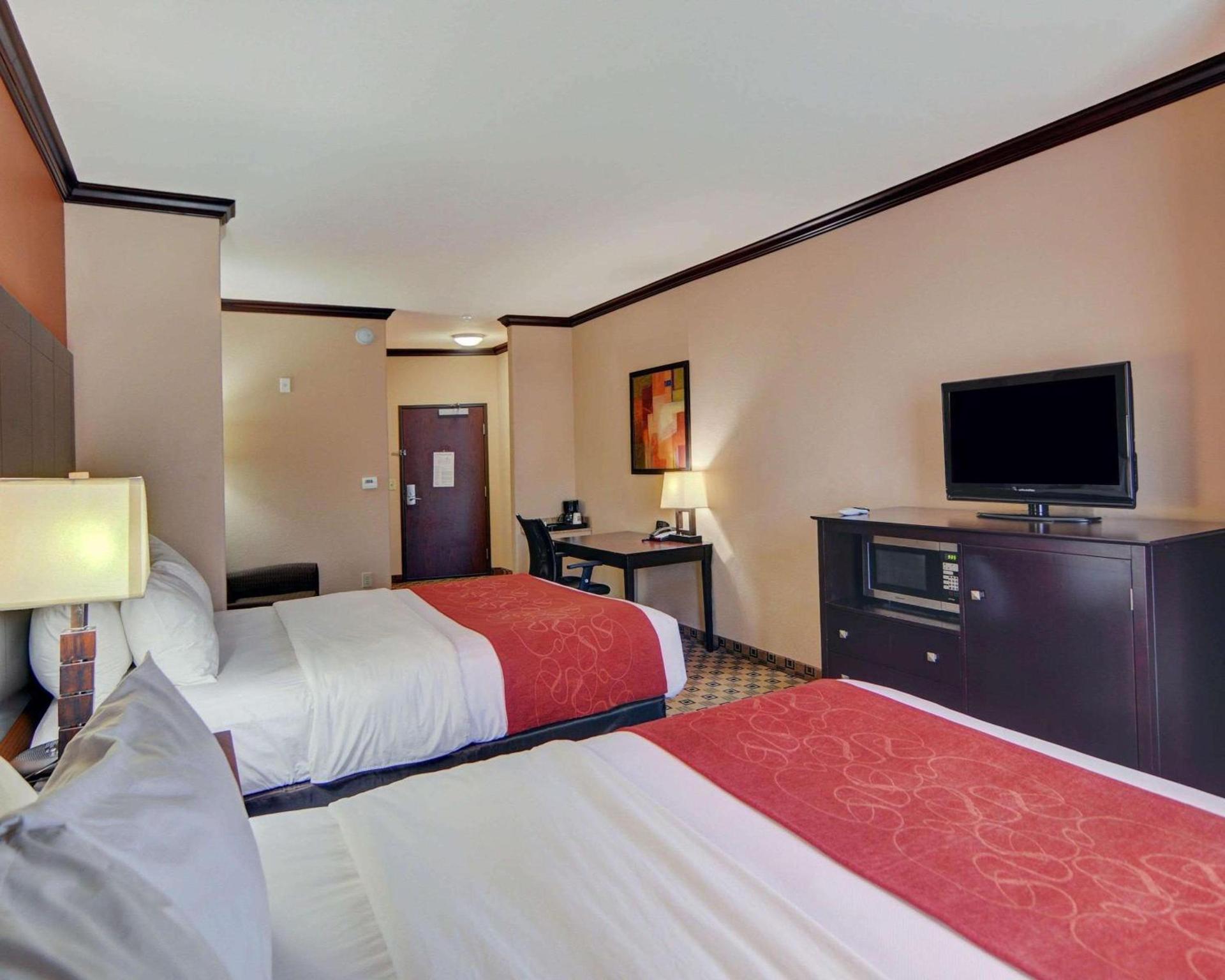 Comfort Suites Kilgore photo 13
