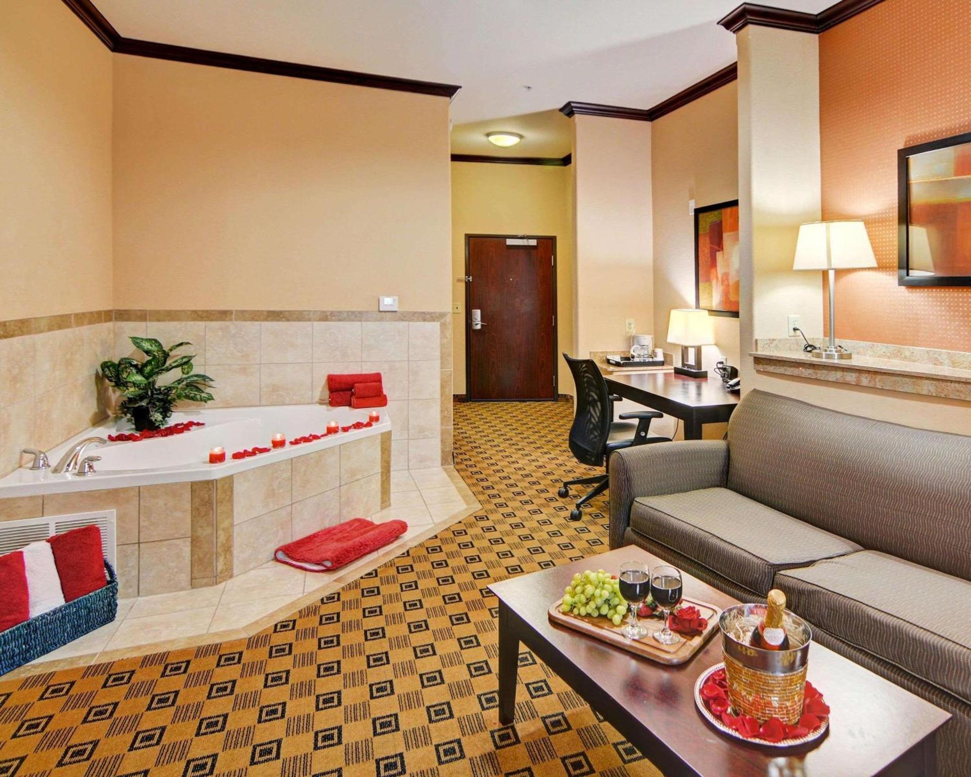 Comfort Suites Kilgore photo 9