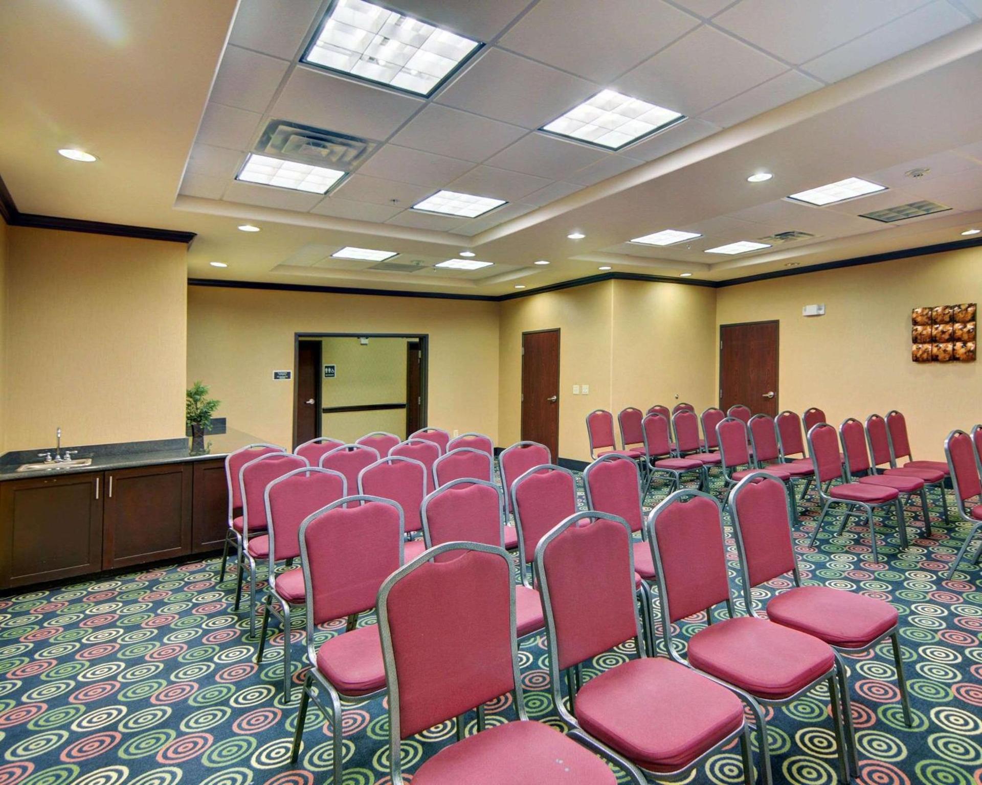 Comfort Suites Kilgore photo 20