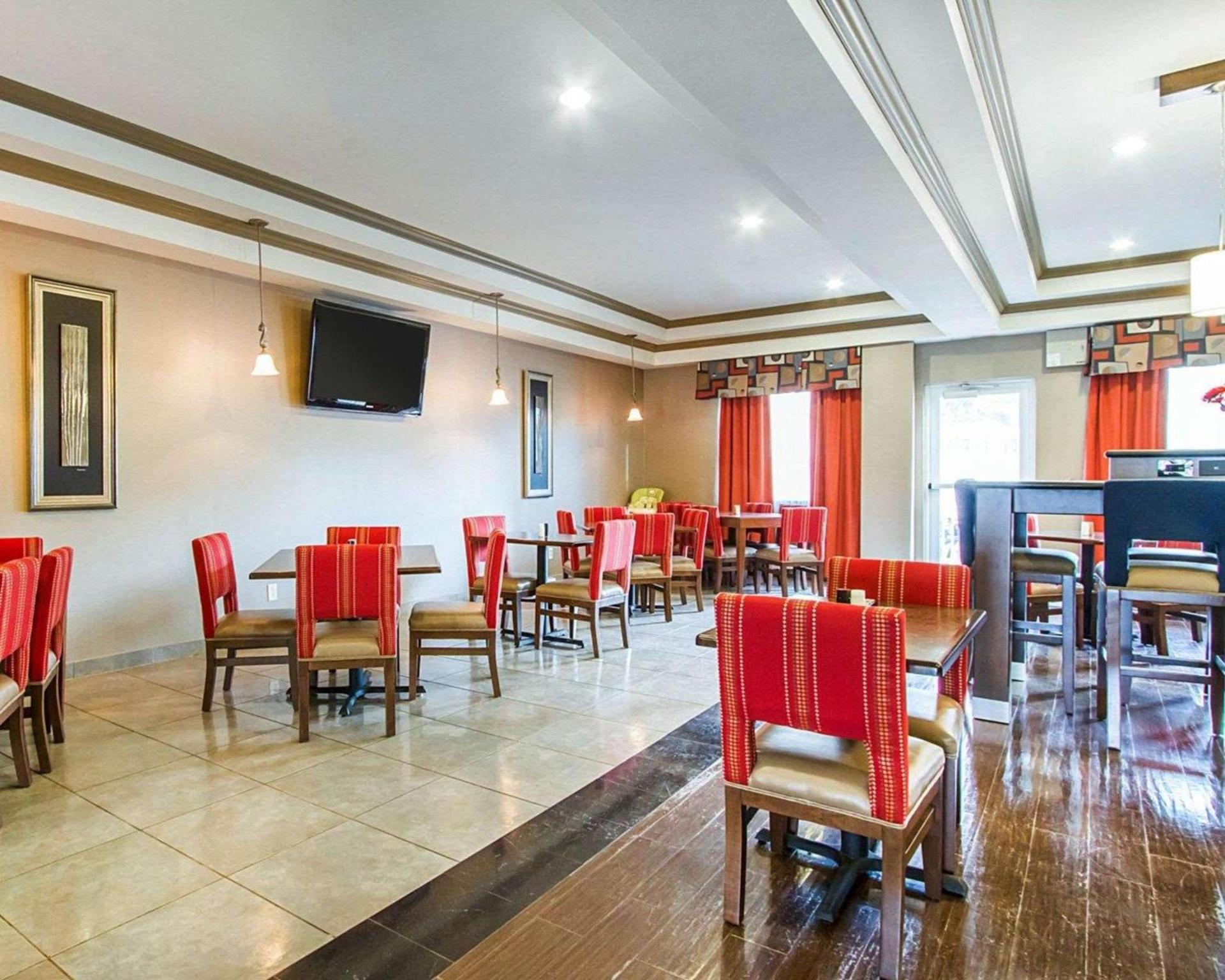 Comfort Suites Abilene Central photo 26