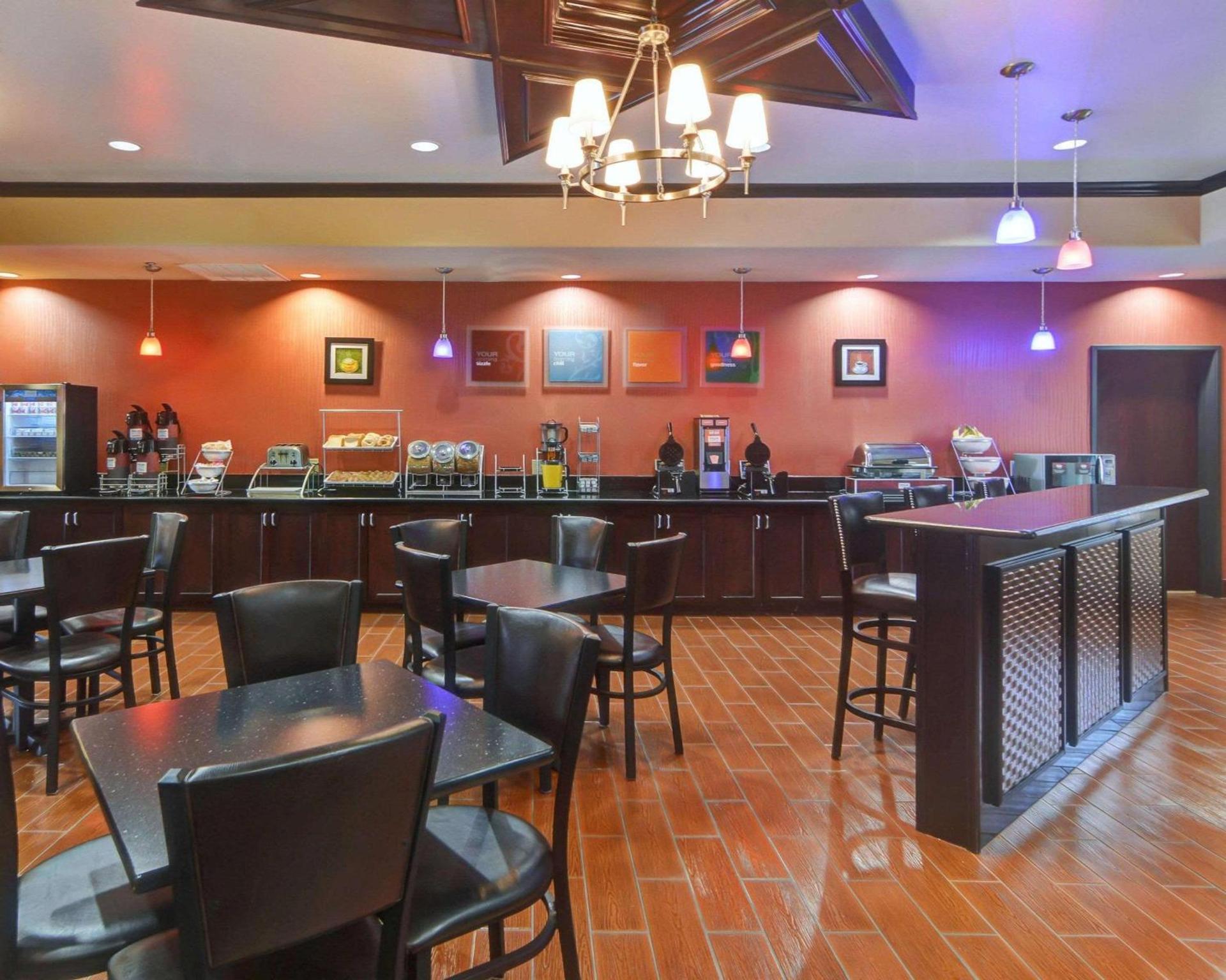 Comfort Suites Lake Worth photo 23