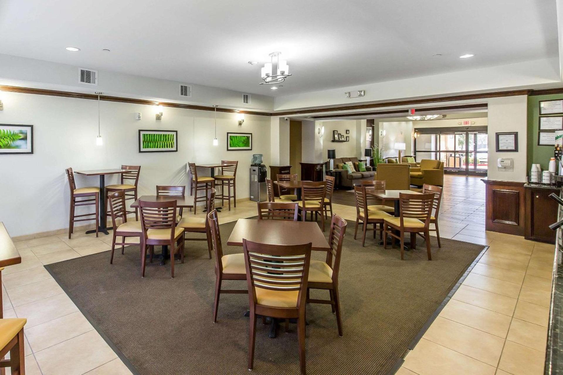 Sleep Inn & Suites Bush Intercontinental - IAH East photo 30