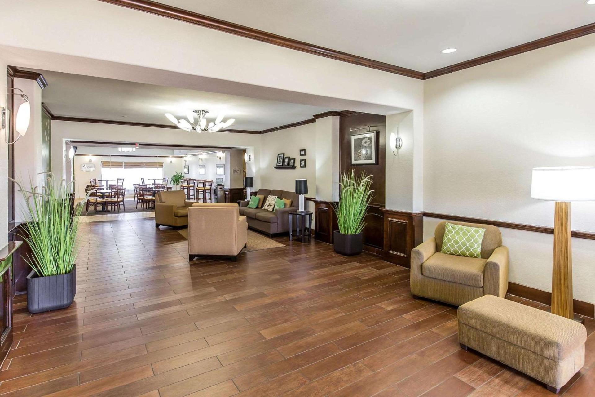 Sleep Inn & Suites Bush Intercontinental - IAH East photo 4