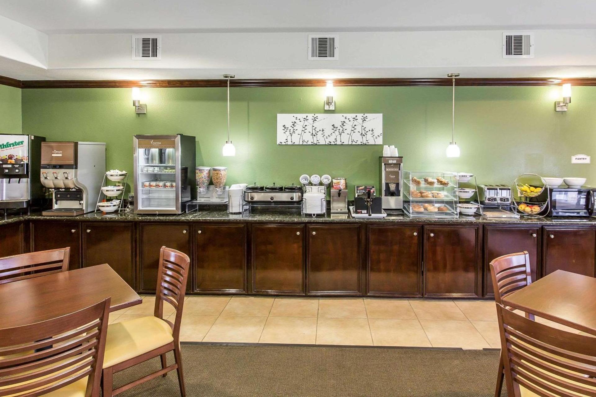 Sleep Inn & Suites Bush Intercontinental - IAH East photo 27