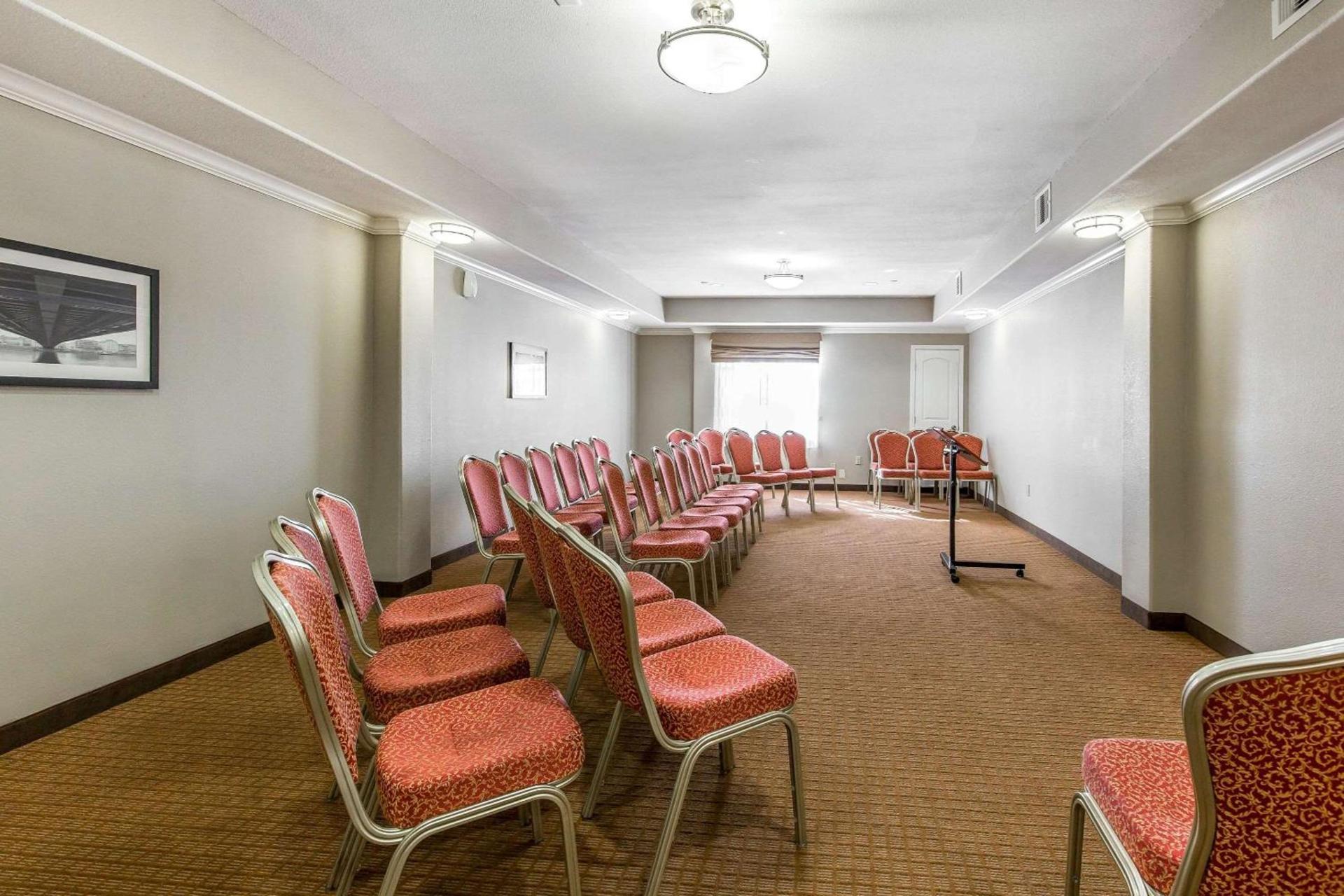 Sleep Inn & Suites Bush Intercontinental - IAH East photo 26