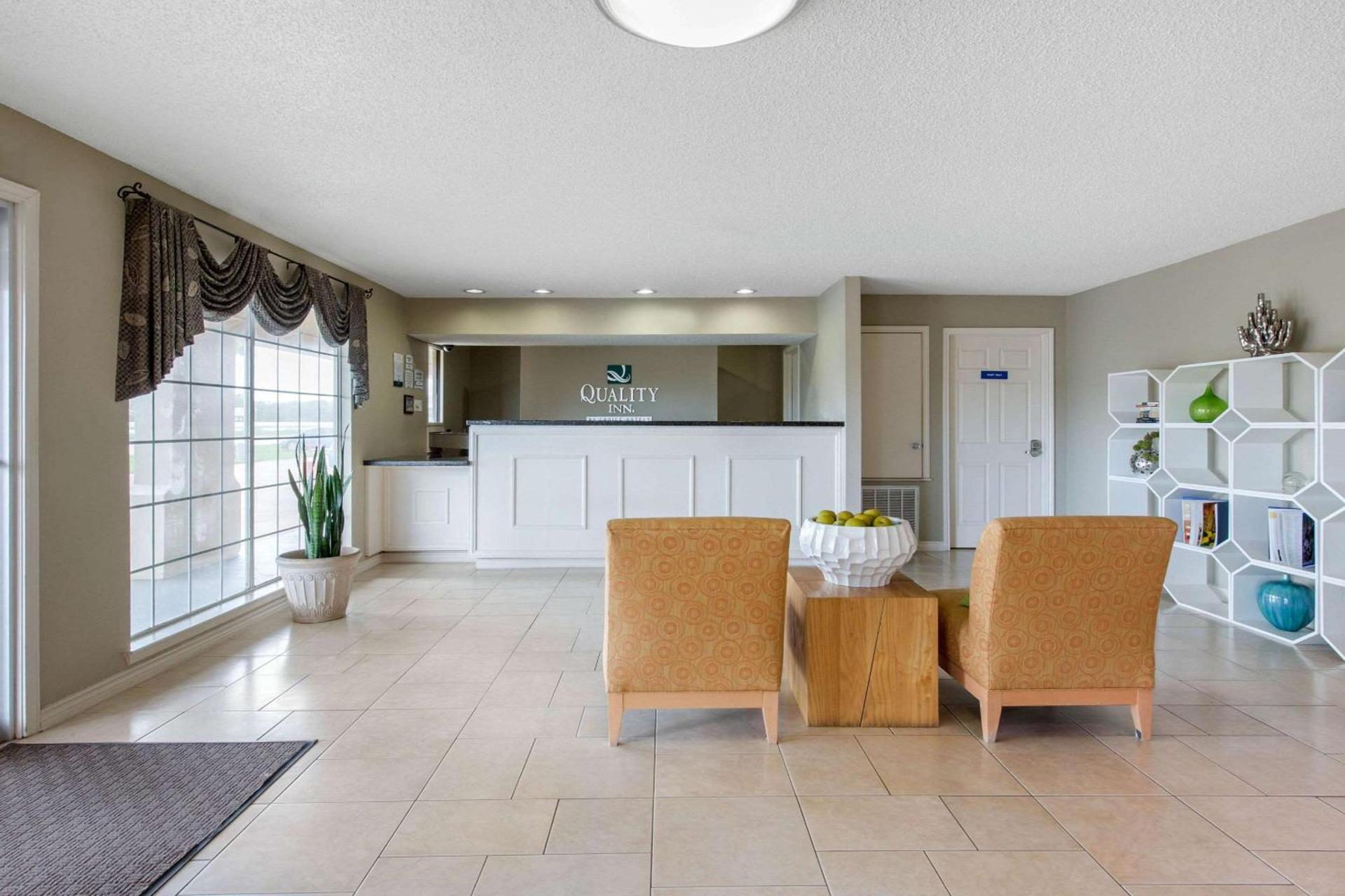 Quality Inn Clute Freeport photo 3