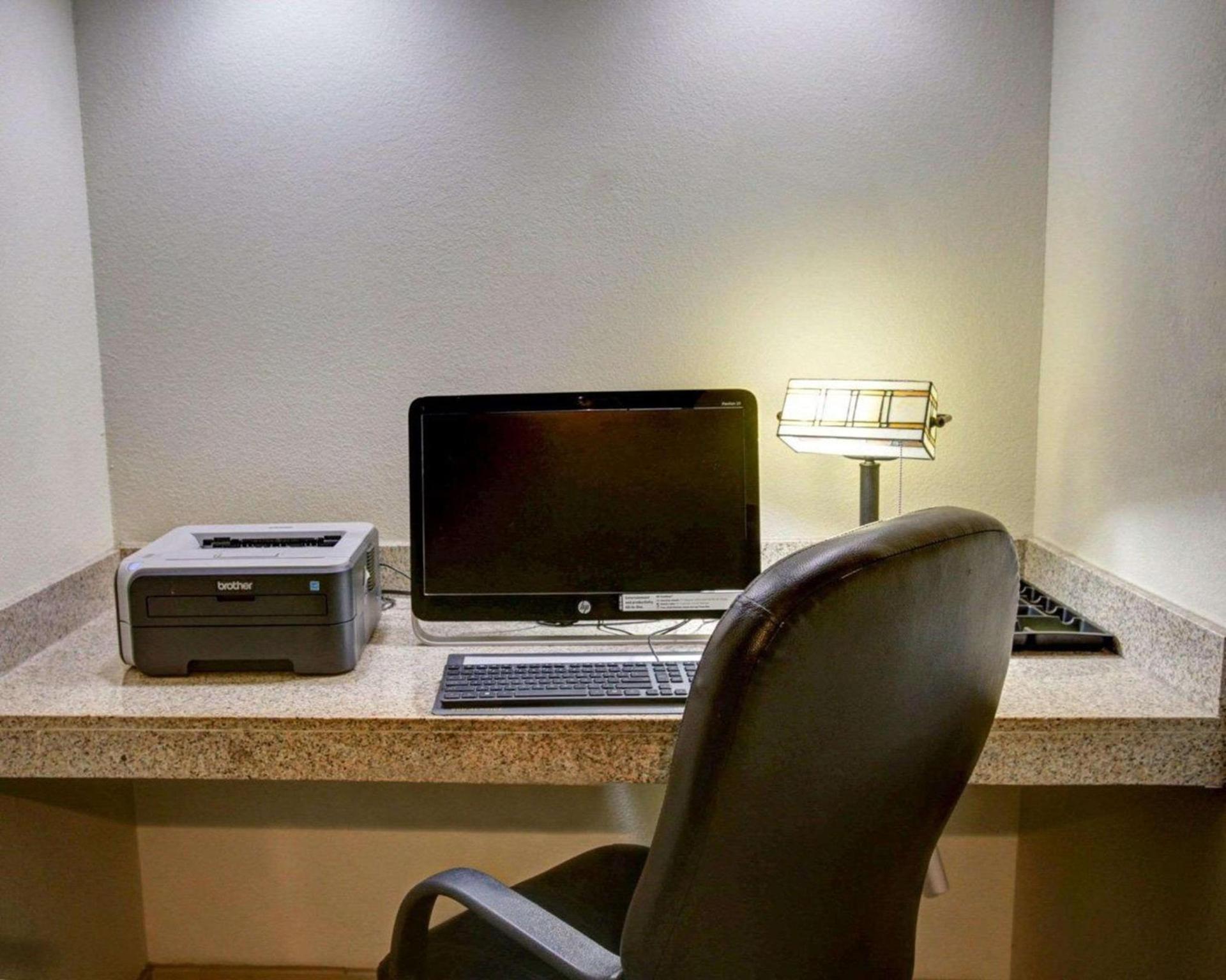 Quality Inn Rockdale photo 8