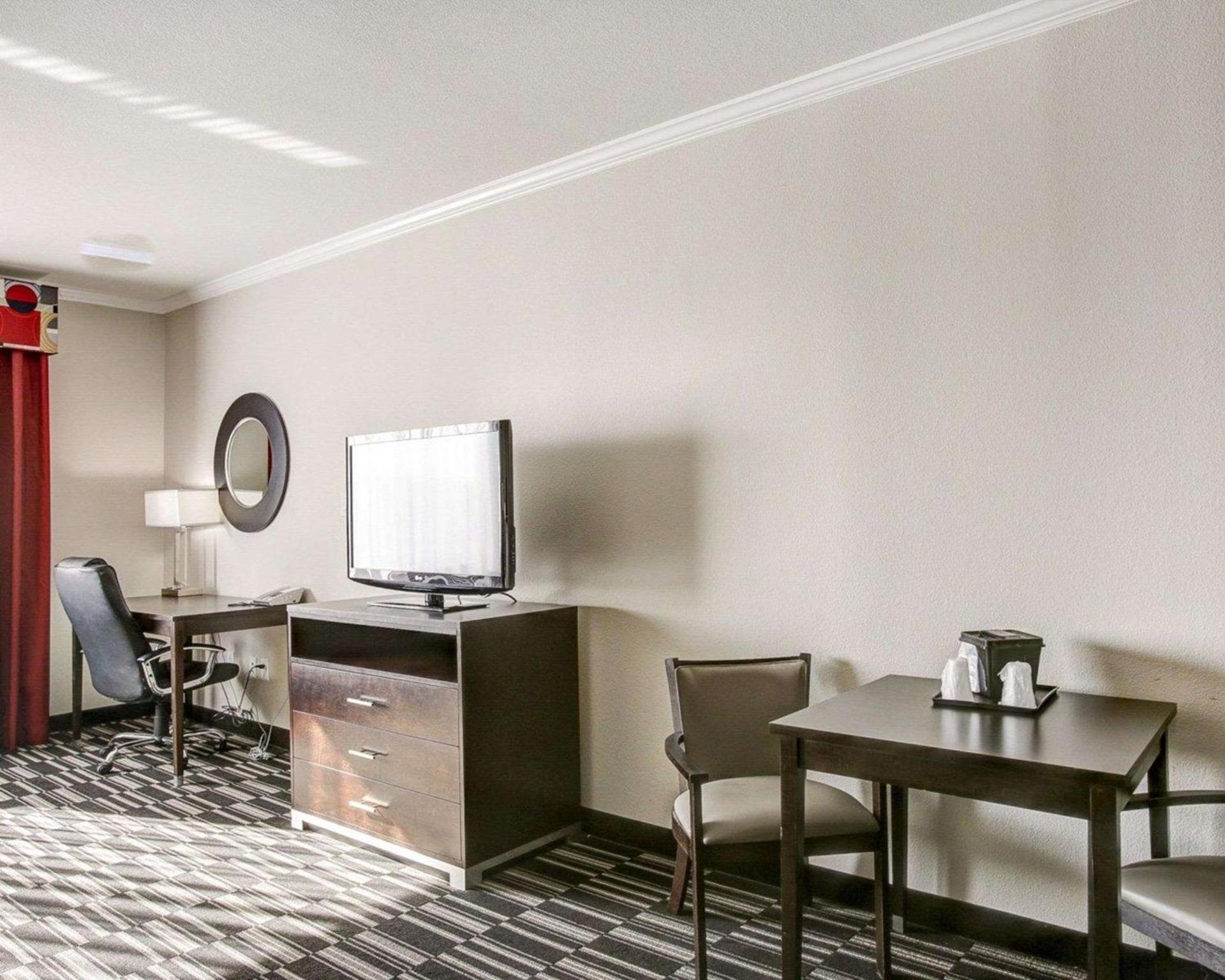 Quality Inn & Suites Bryan-College Station photo 6