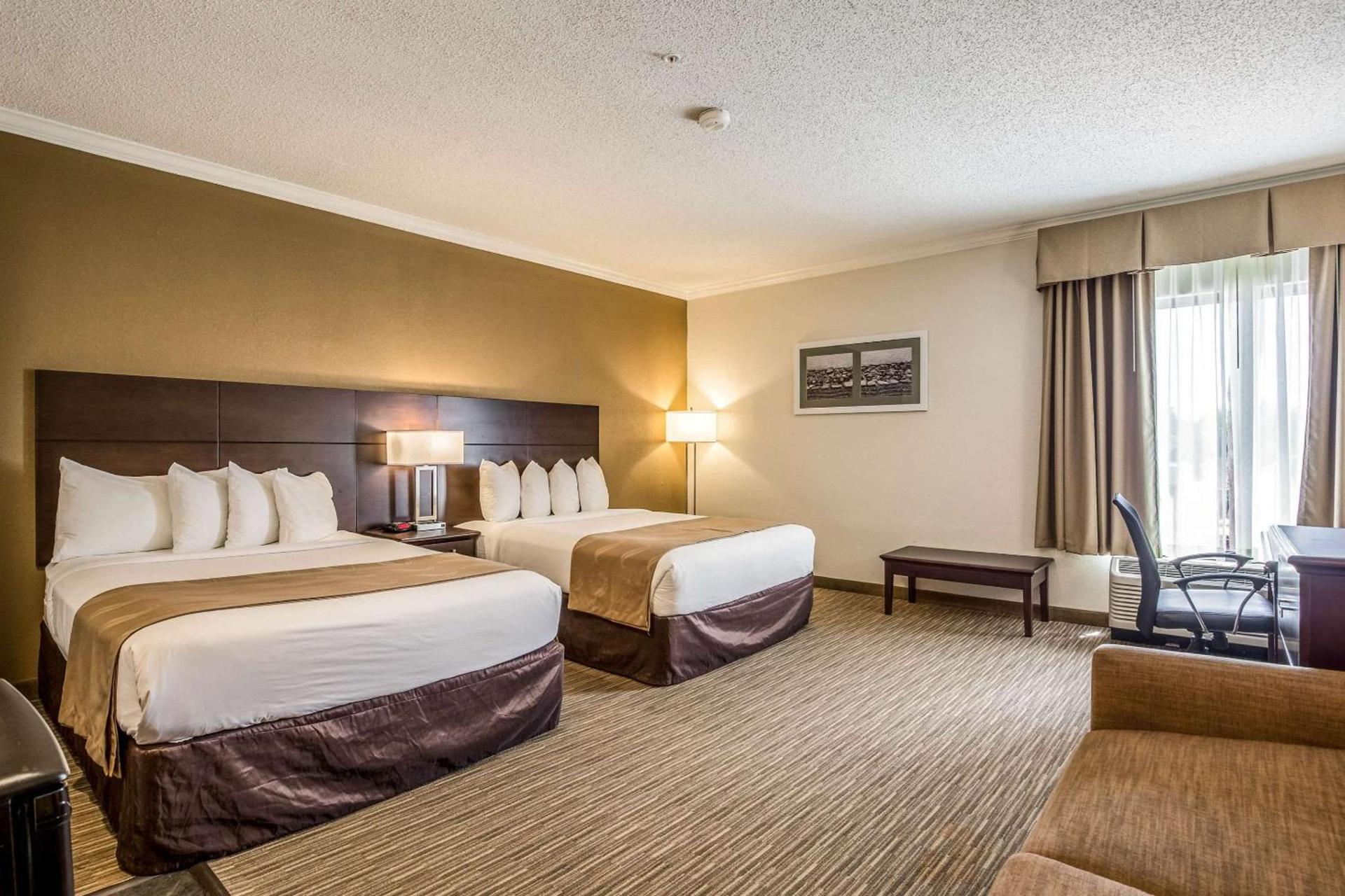 Quality Inn & Suites Seabrook- NASA- Kemah photo 26