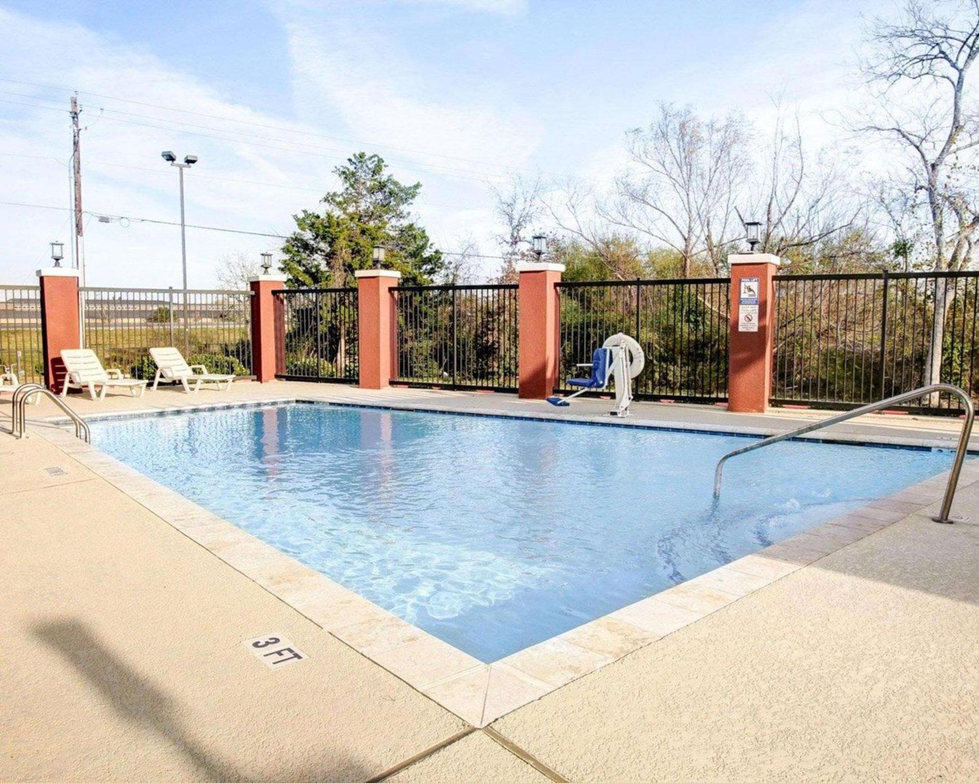Quality Inn & Suites Bryan-College Station photo 11