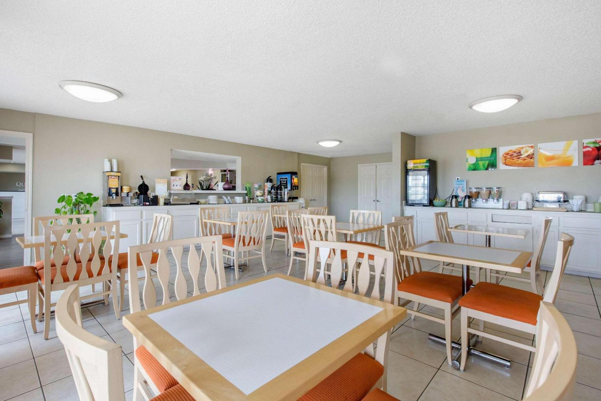 Quality Inn Clute Freeport photo 20