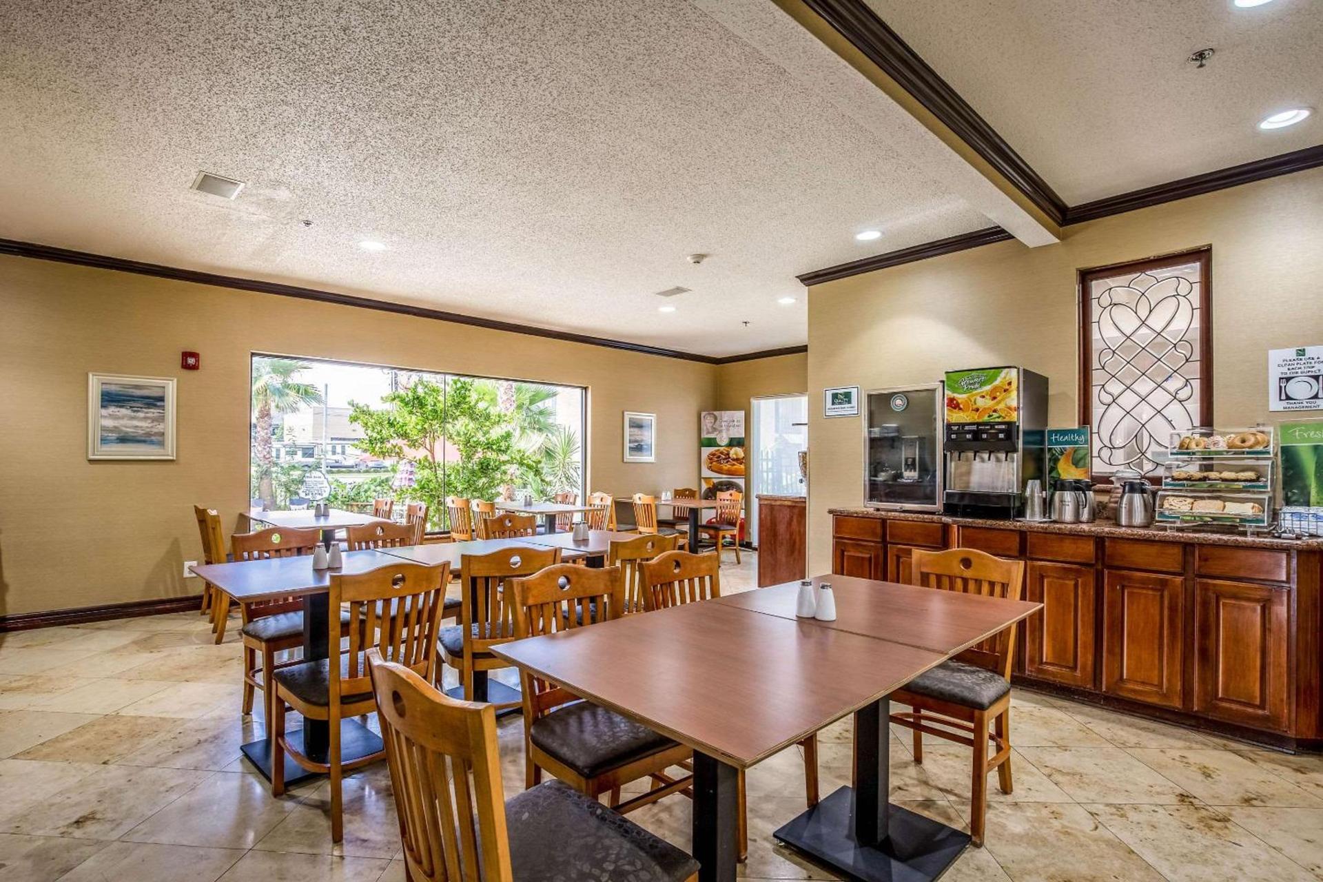 Quality Inn & Suites Seabrook- NASA- Kemah photo 22