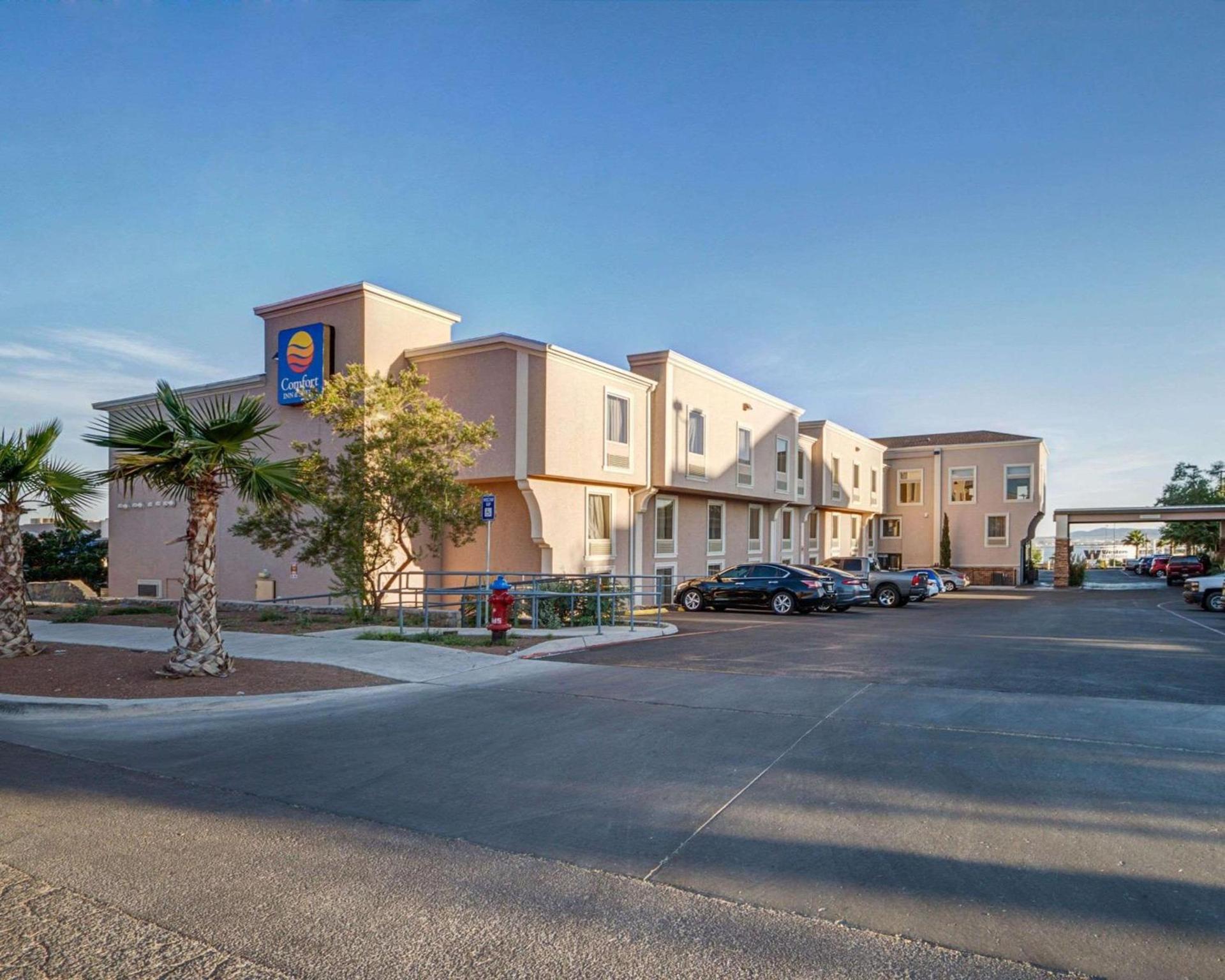 Comfort Inn & Suites El Paso I-10 Airport Area photo 1