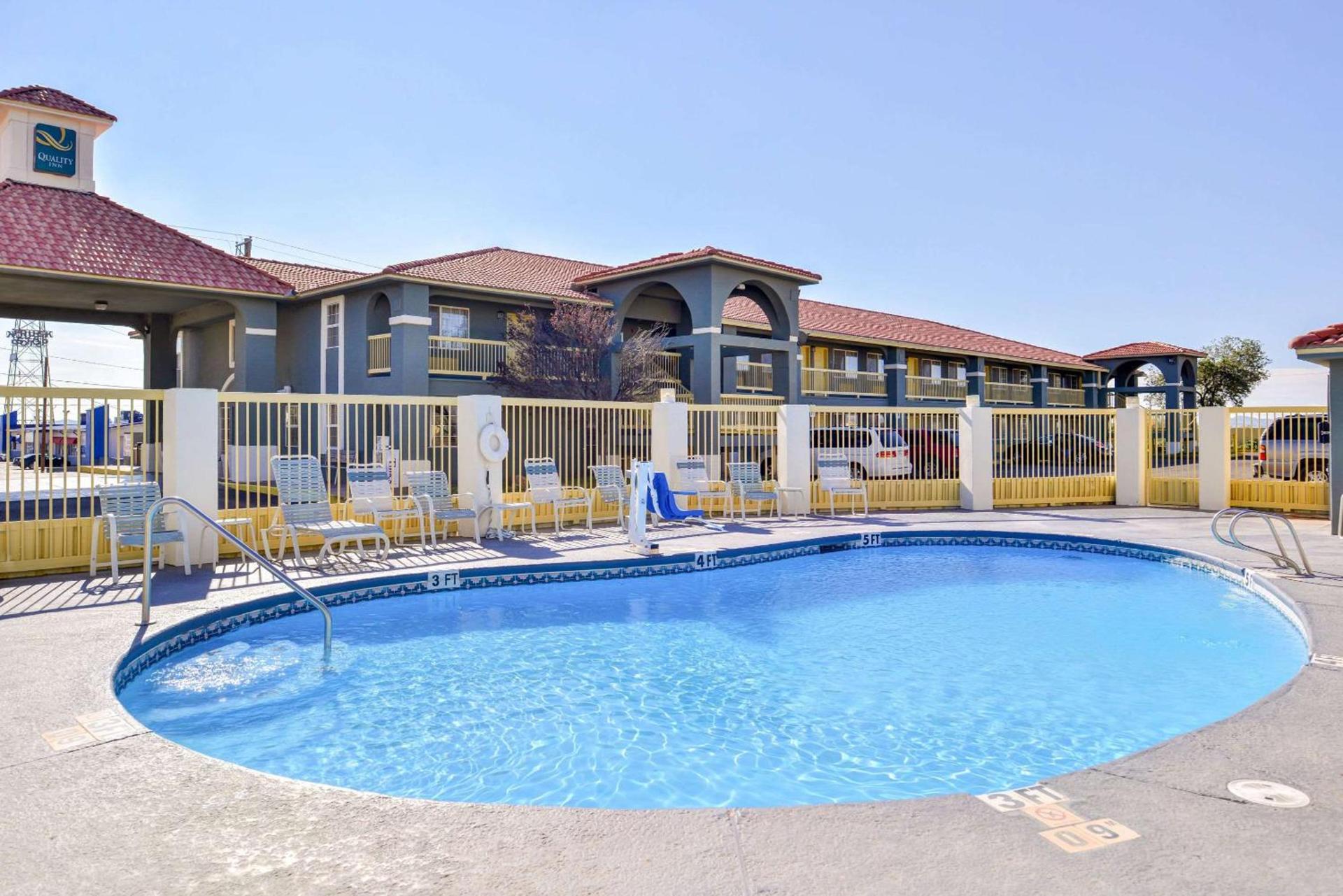 Quality Inn Van Horn photo 16