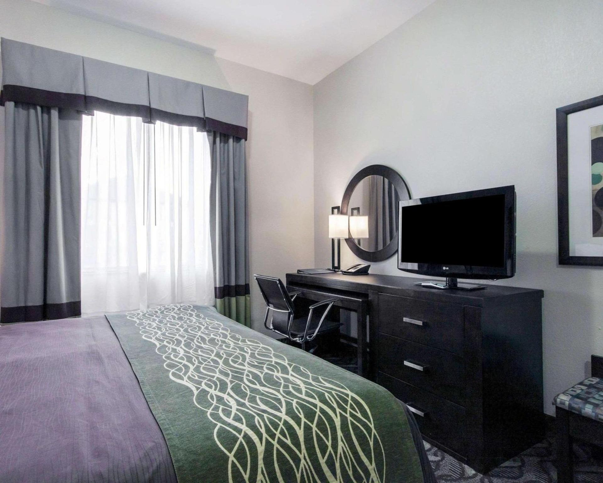 Comfort Inn & Suites El Paso I-10 Airport Area photo 13