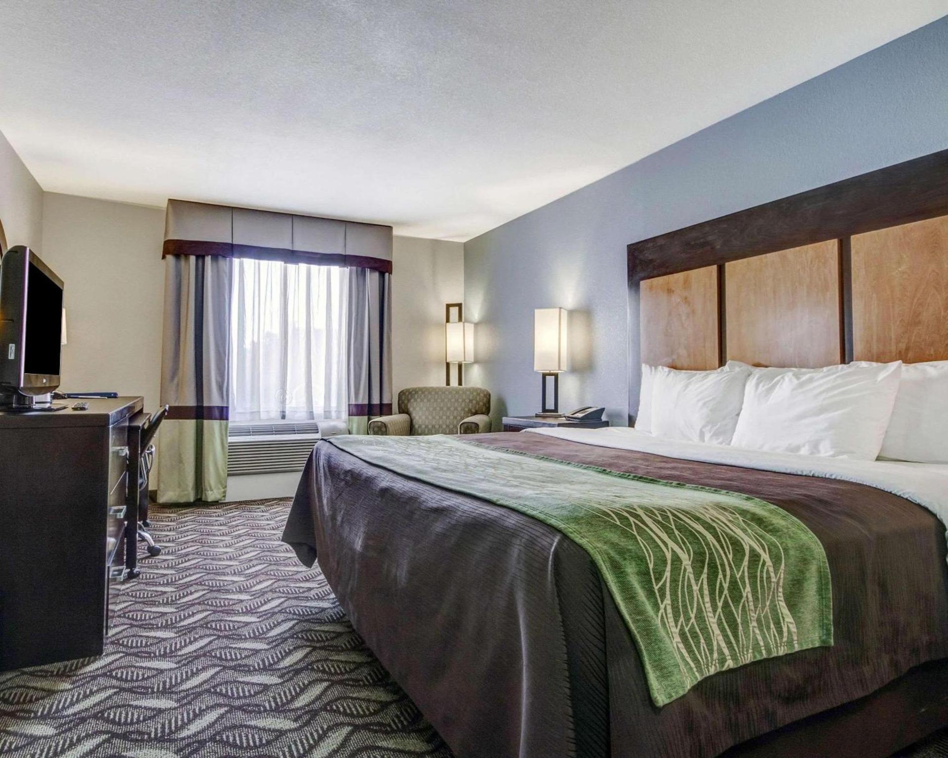 Comfort Inn & Suites El Paso I-10 Airport Area photo 12