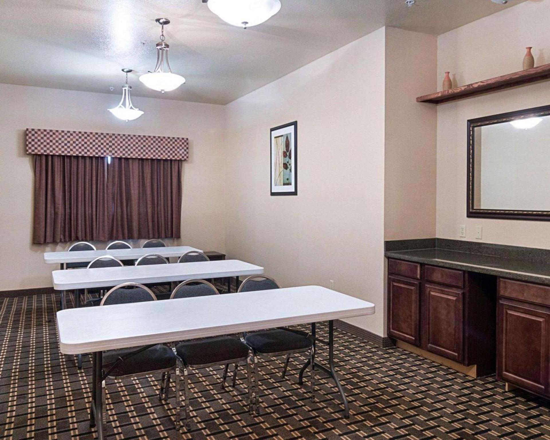 Comfort Inn I-20 Midland Stanton photo 24