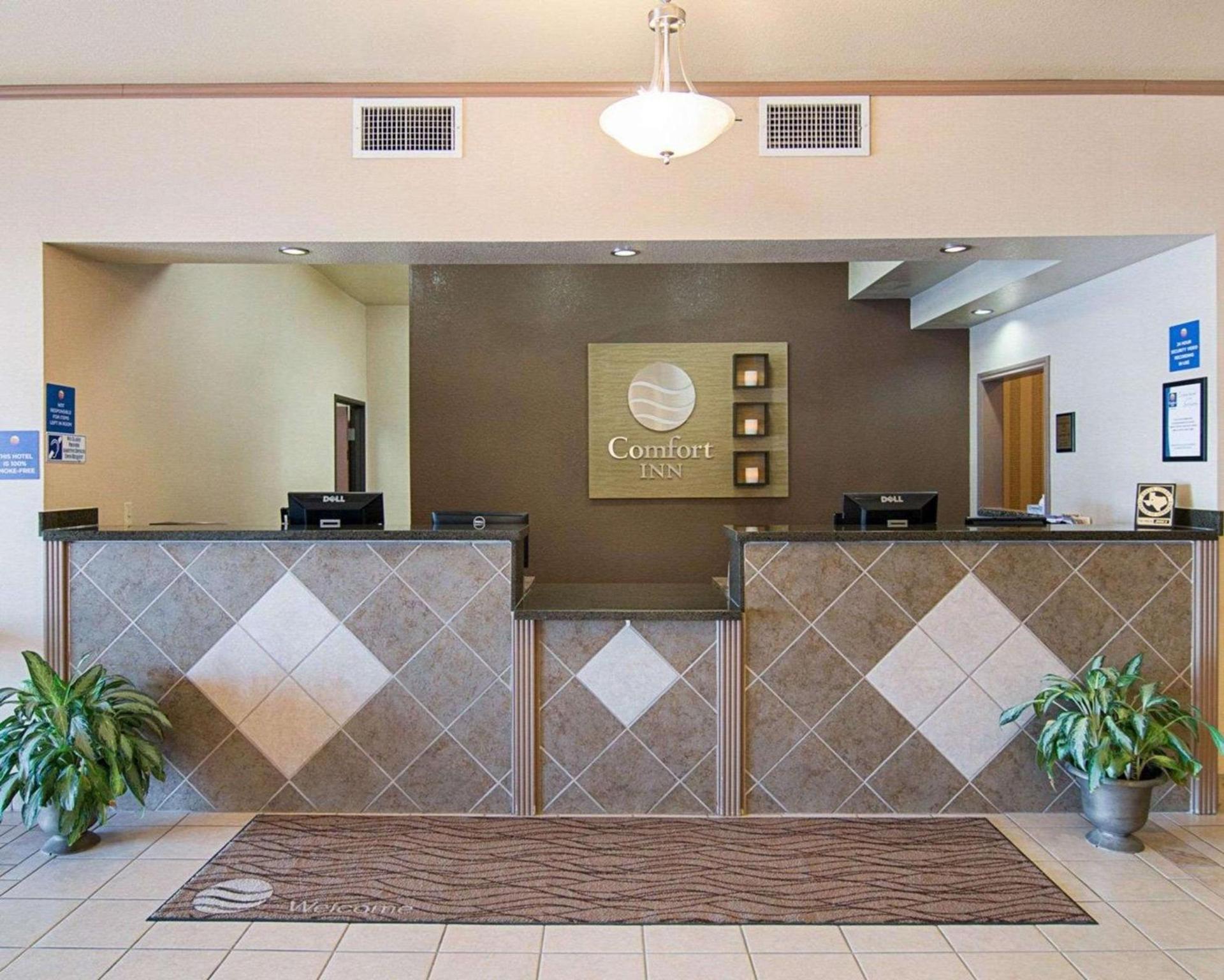 Comfort Inn I-20 Midland Stanton photo 26