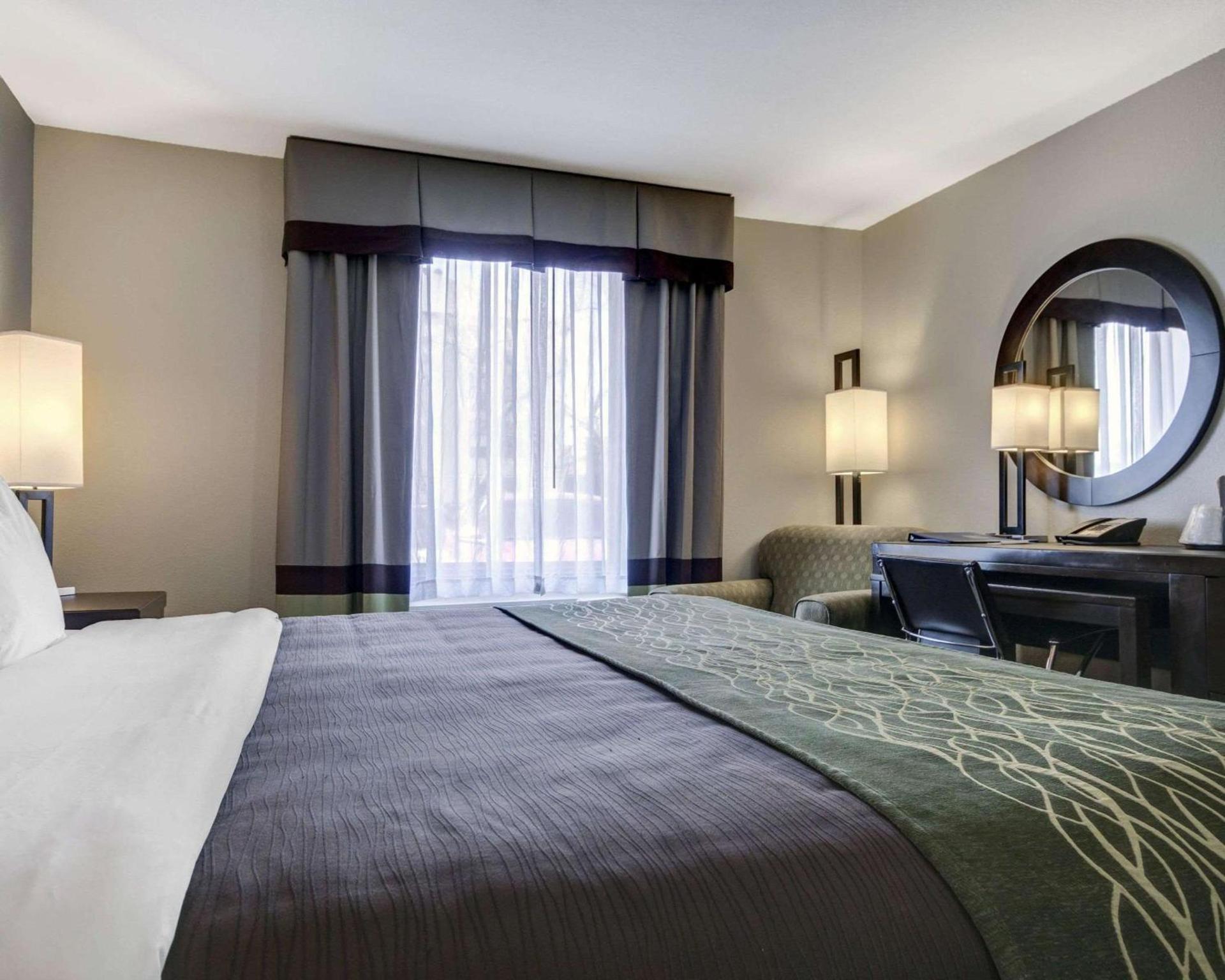 Comfort Inn & Suites El Paso I-10 Airport Area photo 11
