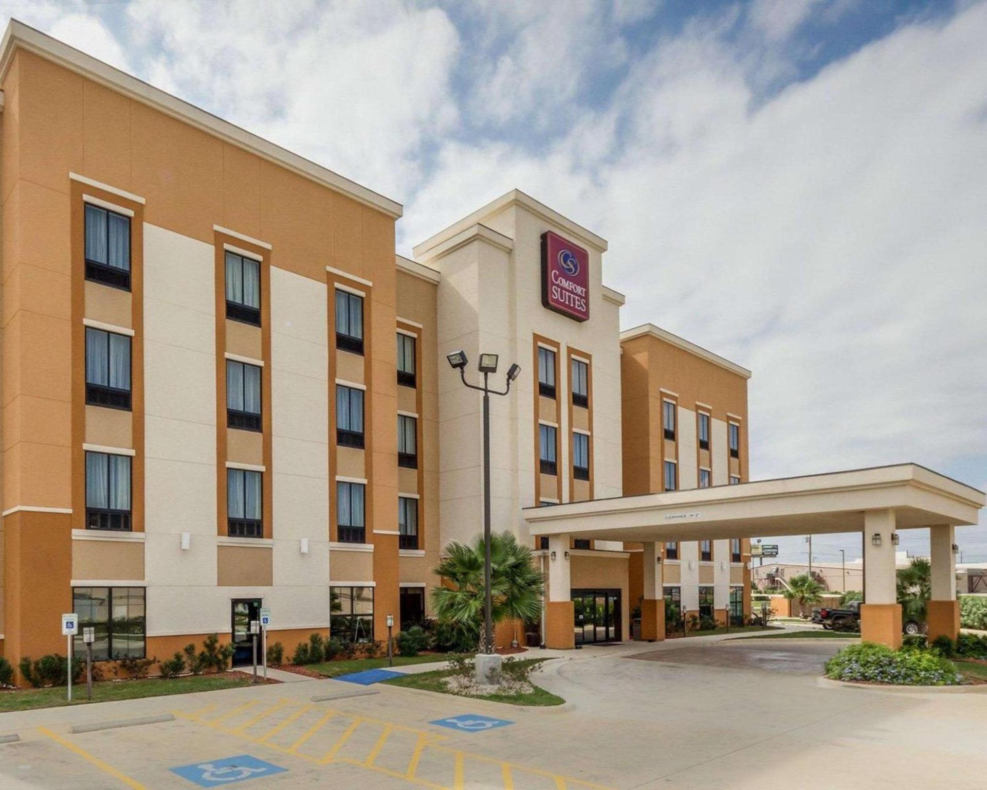Comfort Suites Cotulla near I-35 photo 3
