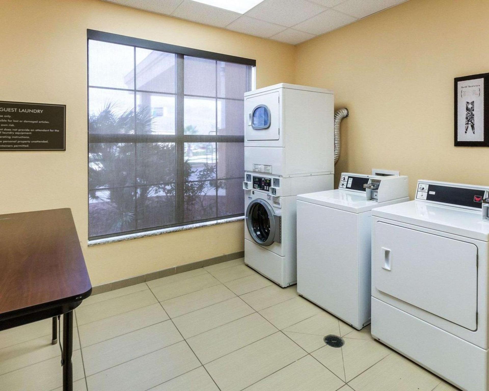 Comfort Suites Cotulla near I-35 photo 21