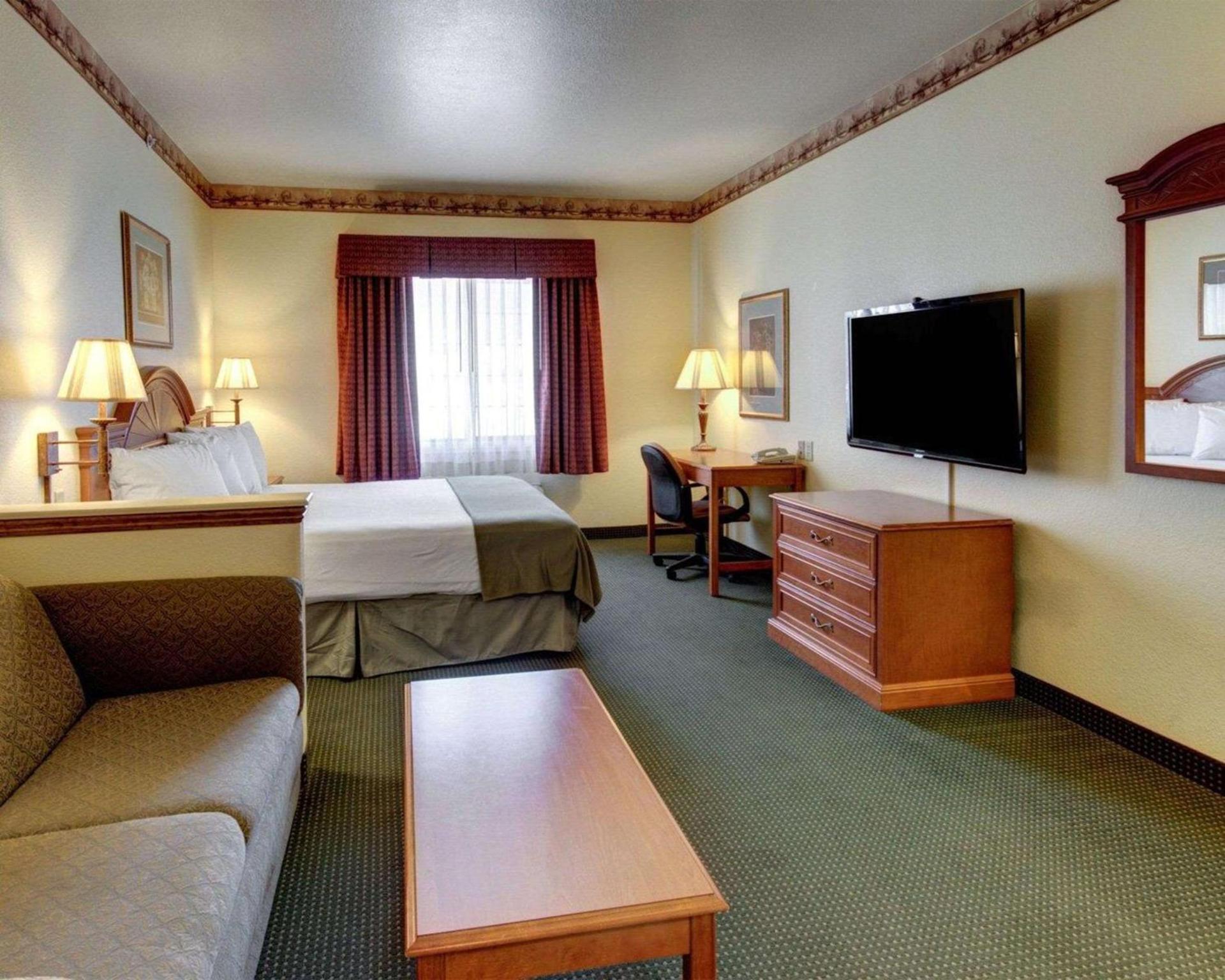 Quality Inn & Suites Glen Rose photo 7