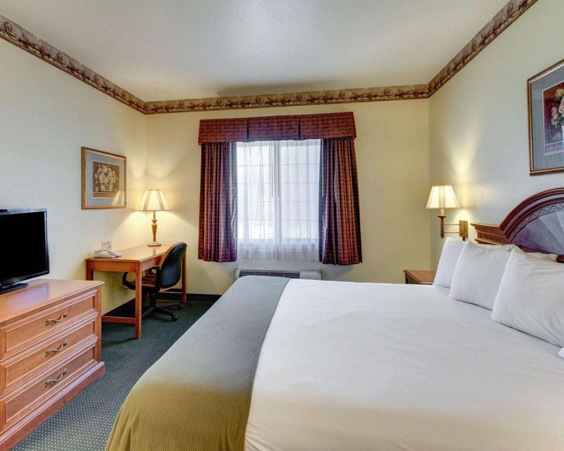 Quality Inn & Suites Glen Rose photo 14