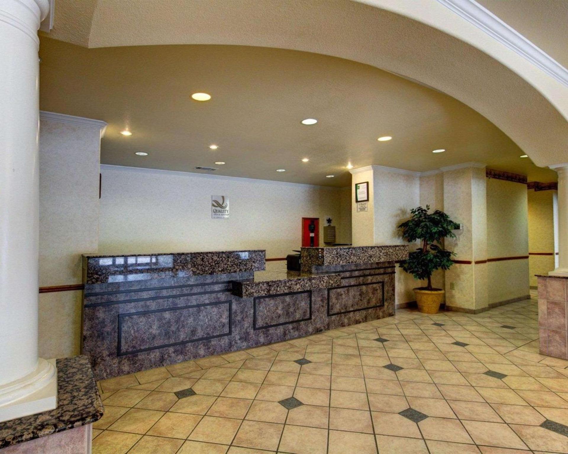 Quality Inn & Suites Glen Rose photo 16