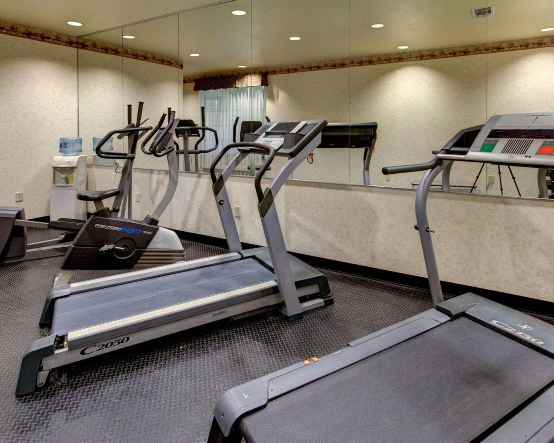 Quality Inn & Suites Glen Rose photo 17