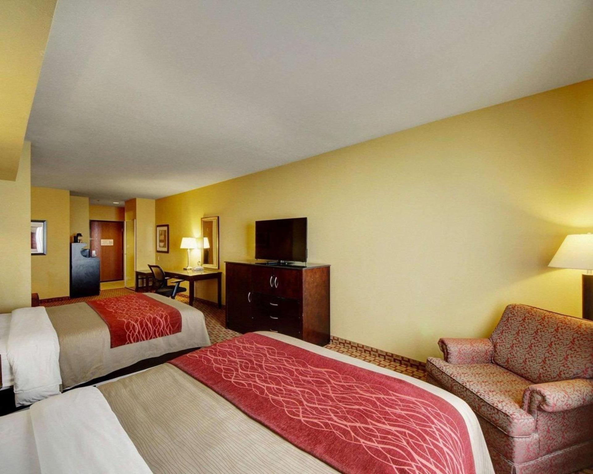 Comfort Inn & Suites Donna near I-2 photo 17