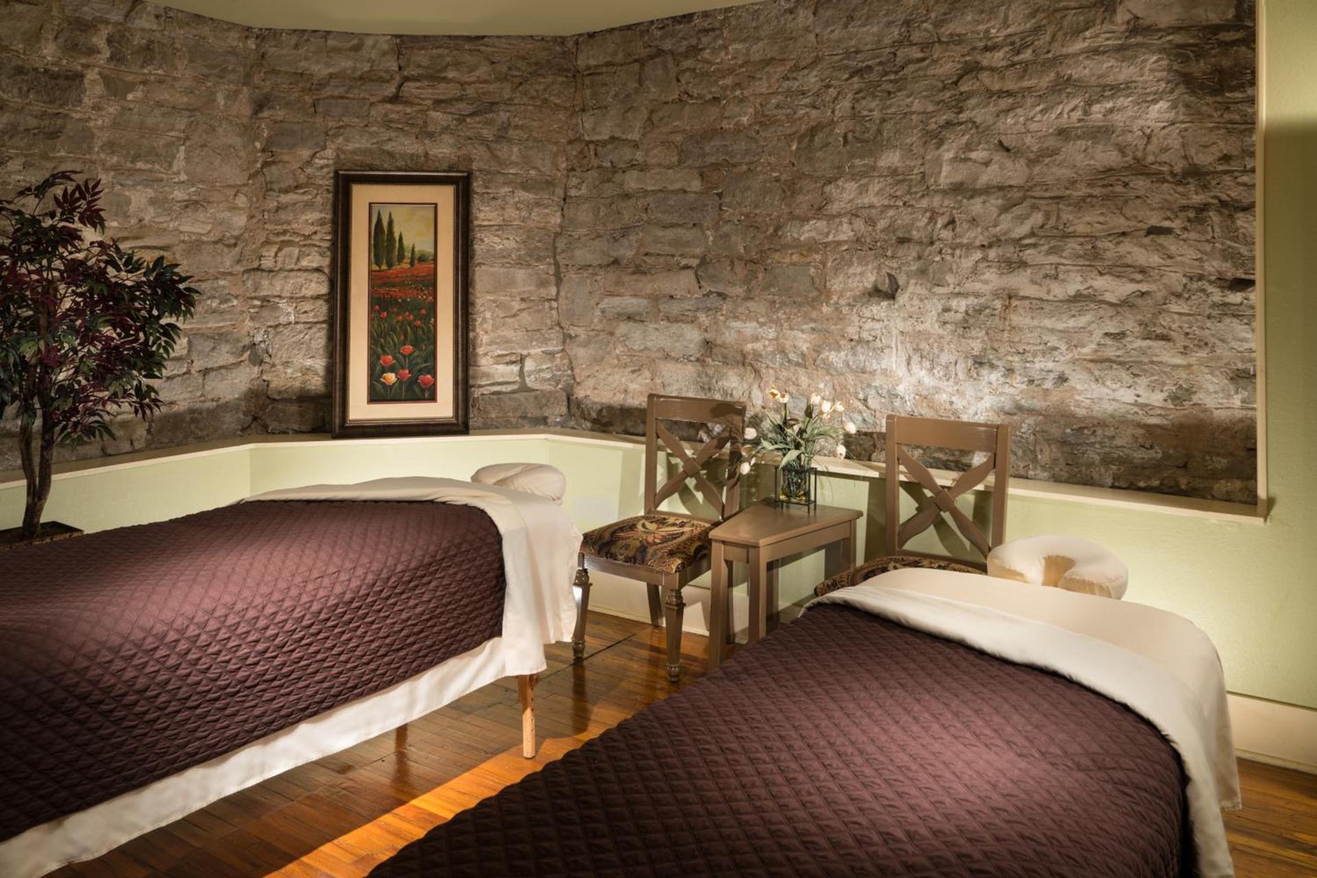 1886 Crescent Hotel and Spa photo 4