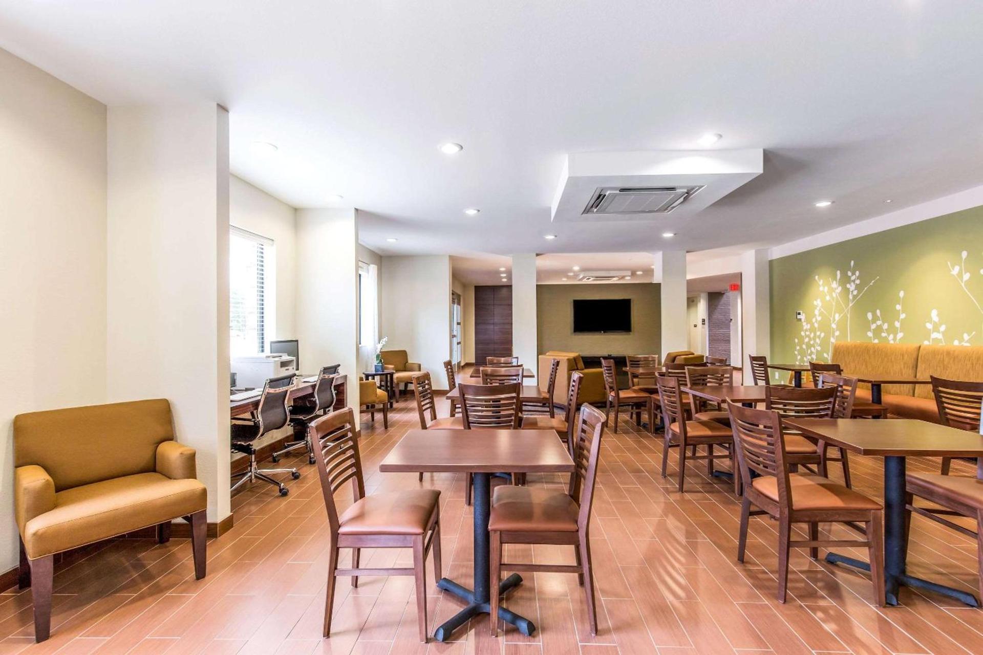 Sleep Inn Dallas Love Field-Medical District photo 20