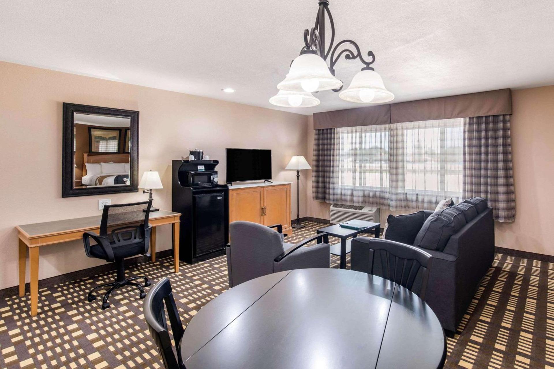 Quality Inn & Suites Plano East - Richardson photo 38