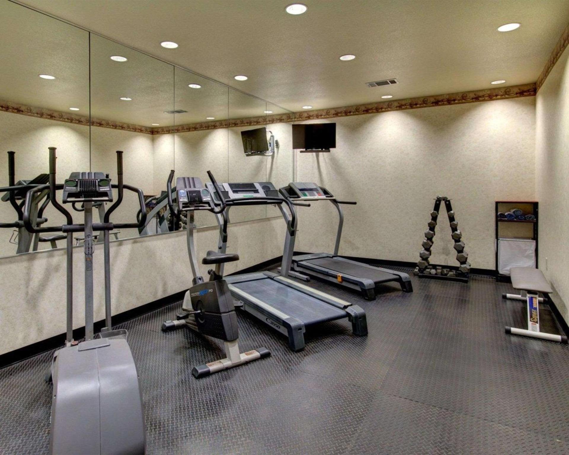 Quality Inn & Suites Glen Rose photo 28