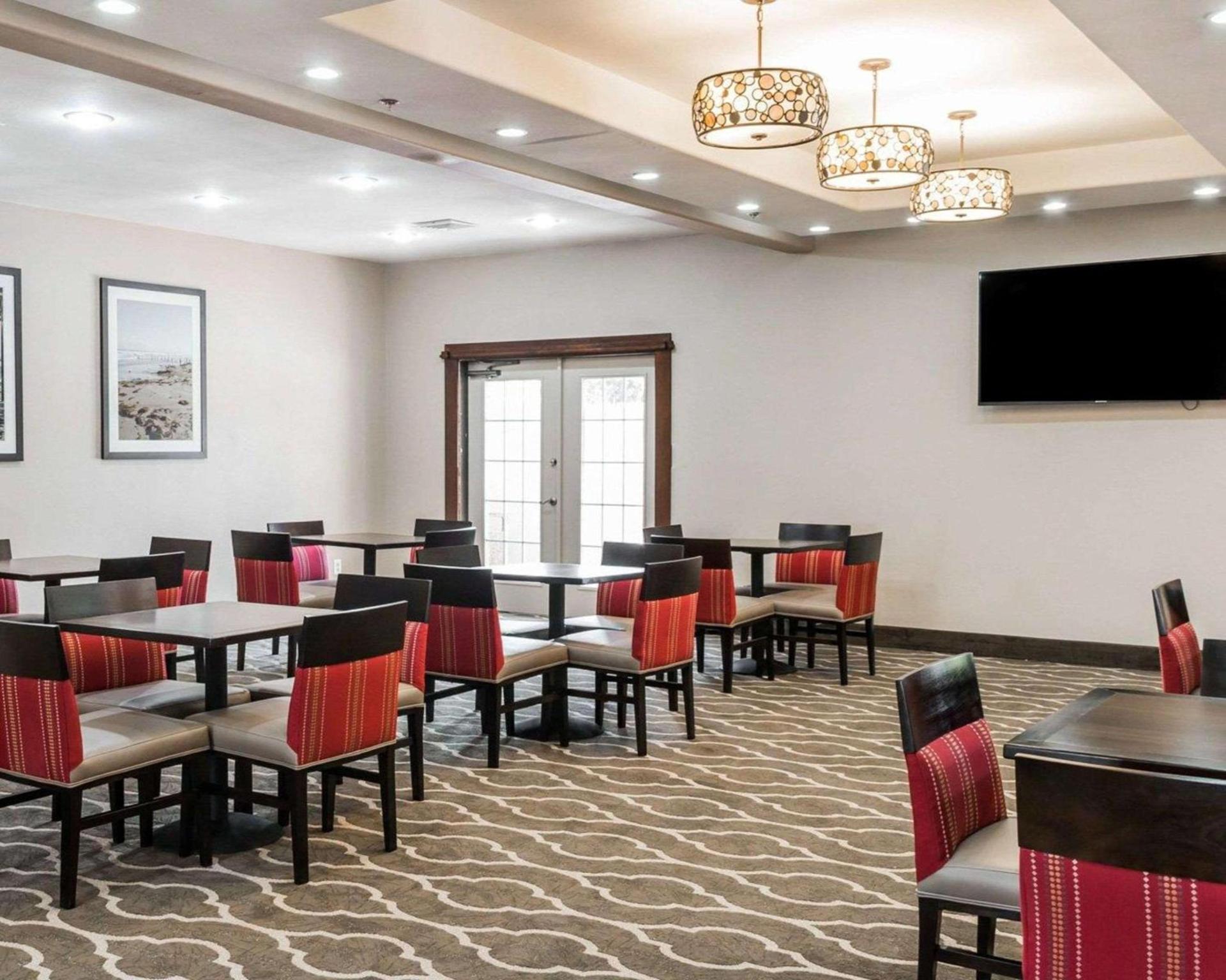 Comfort Inn & Suites Pharr - McAllen photo 3