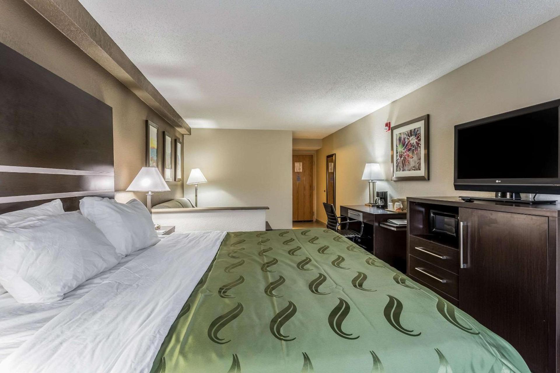Quality Inn & Suites West El Paso I-10 photo 26