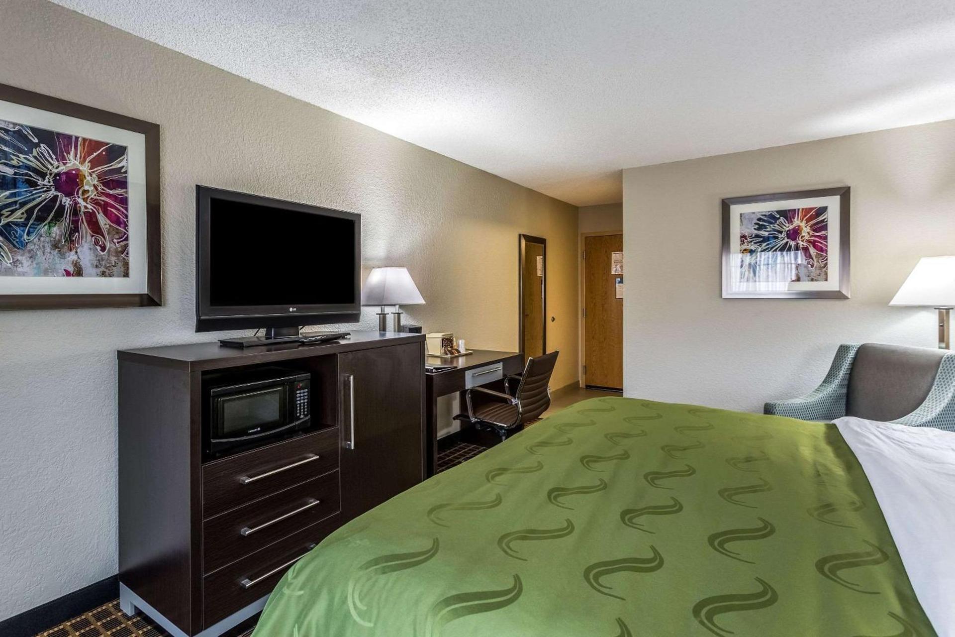 Quality Inn & Suites West El Paso I-10 photo 16