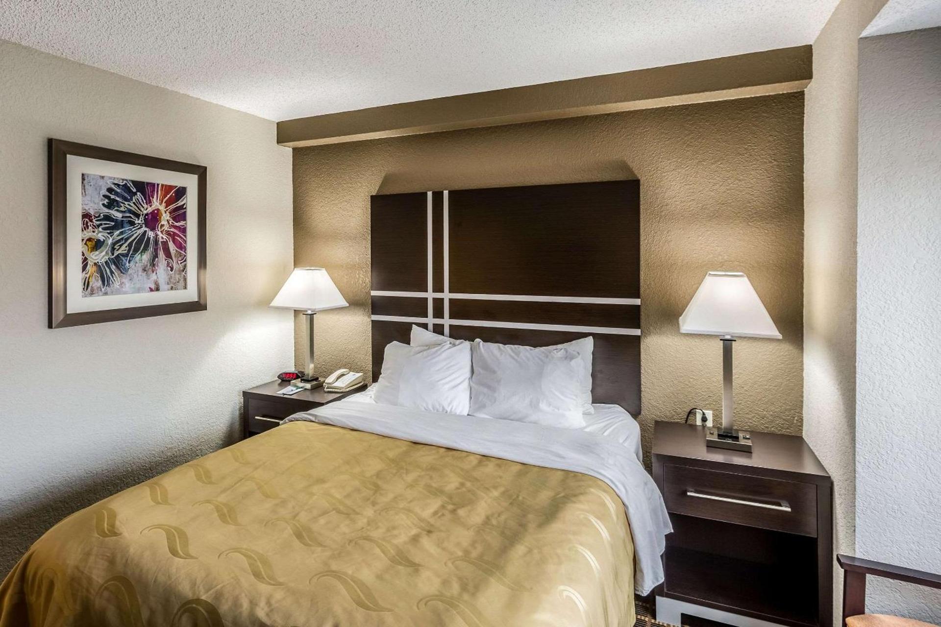 Quality Inn & Suites West El Paso I-10 photo 22