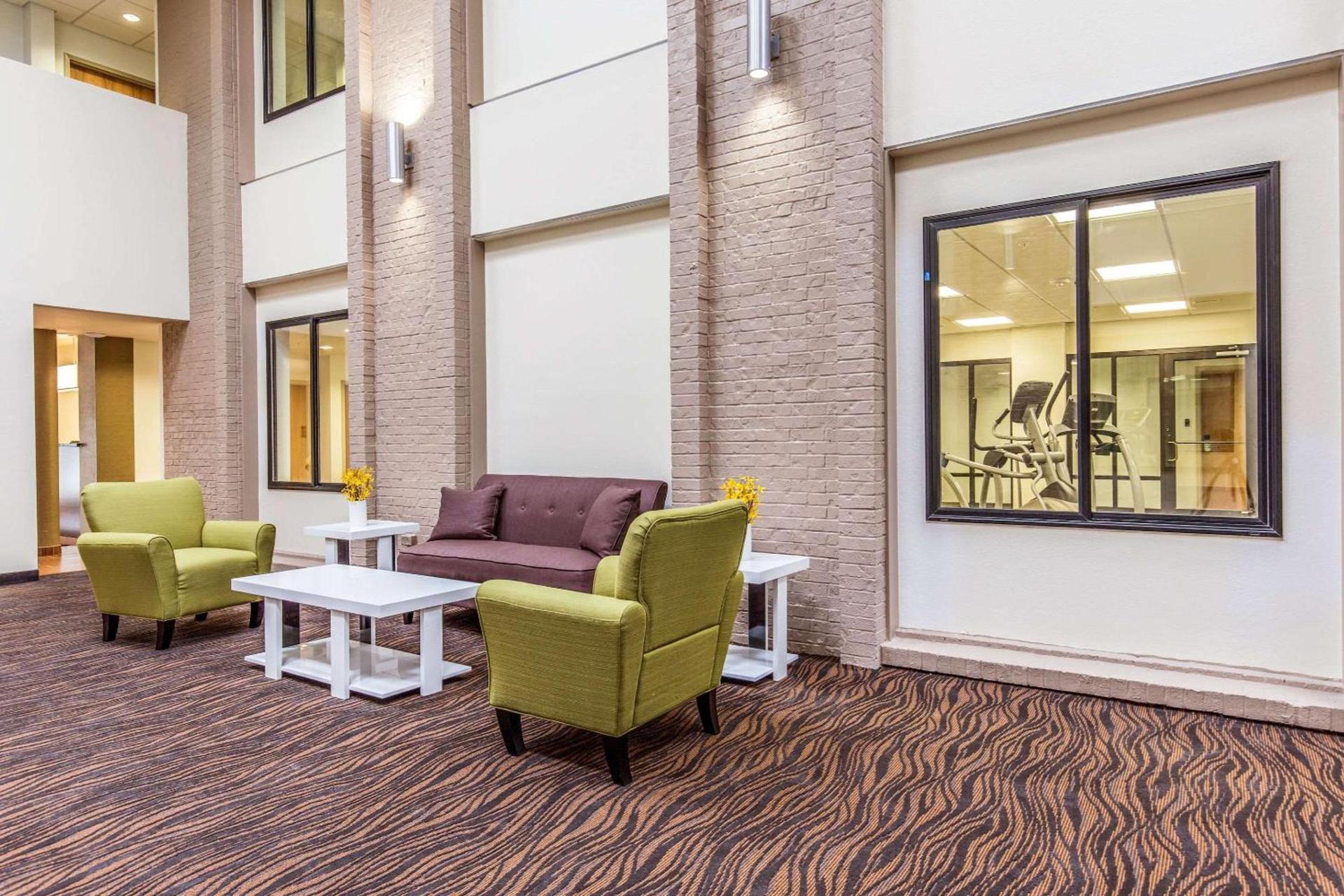 Sleep Inn Dallas Love Field-Medical District photo 4