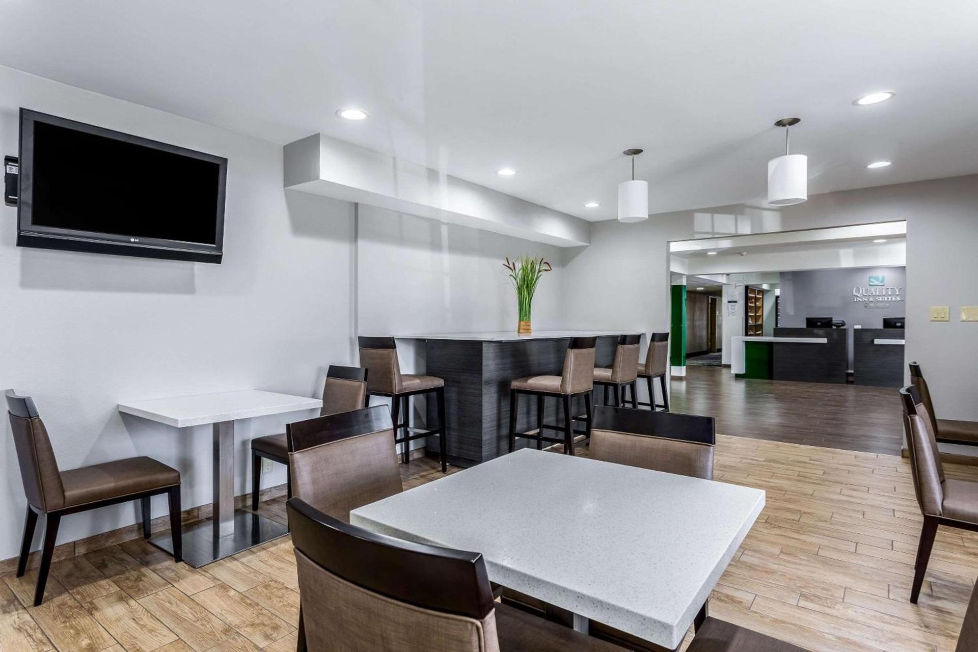 Quality Inn & Suites West El Paso I-10 photo 37